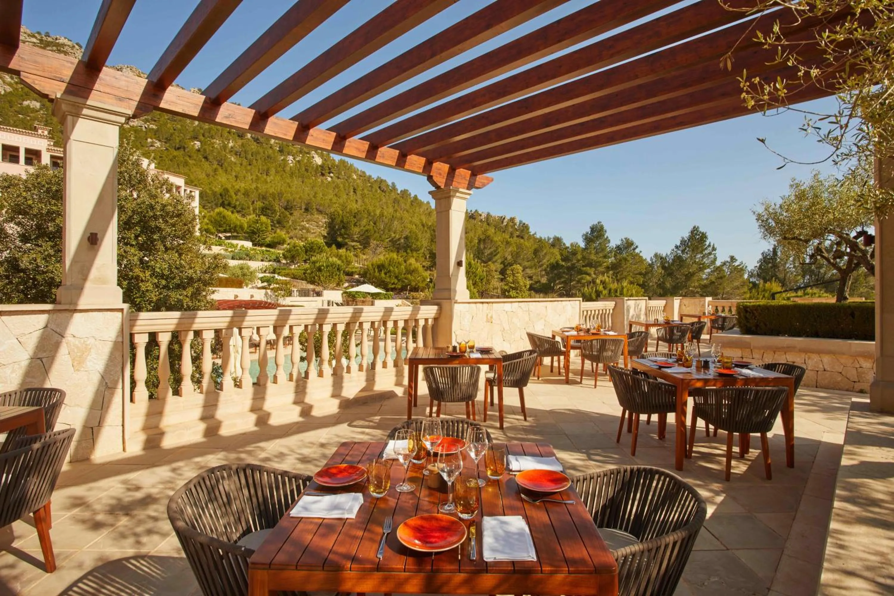 Restaurant/places to eat in CAP VERMELL GRAND HOTEL