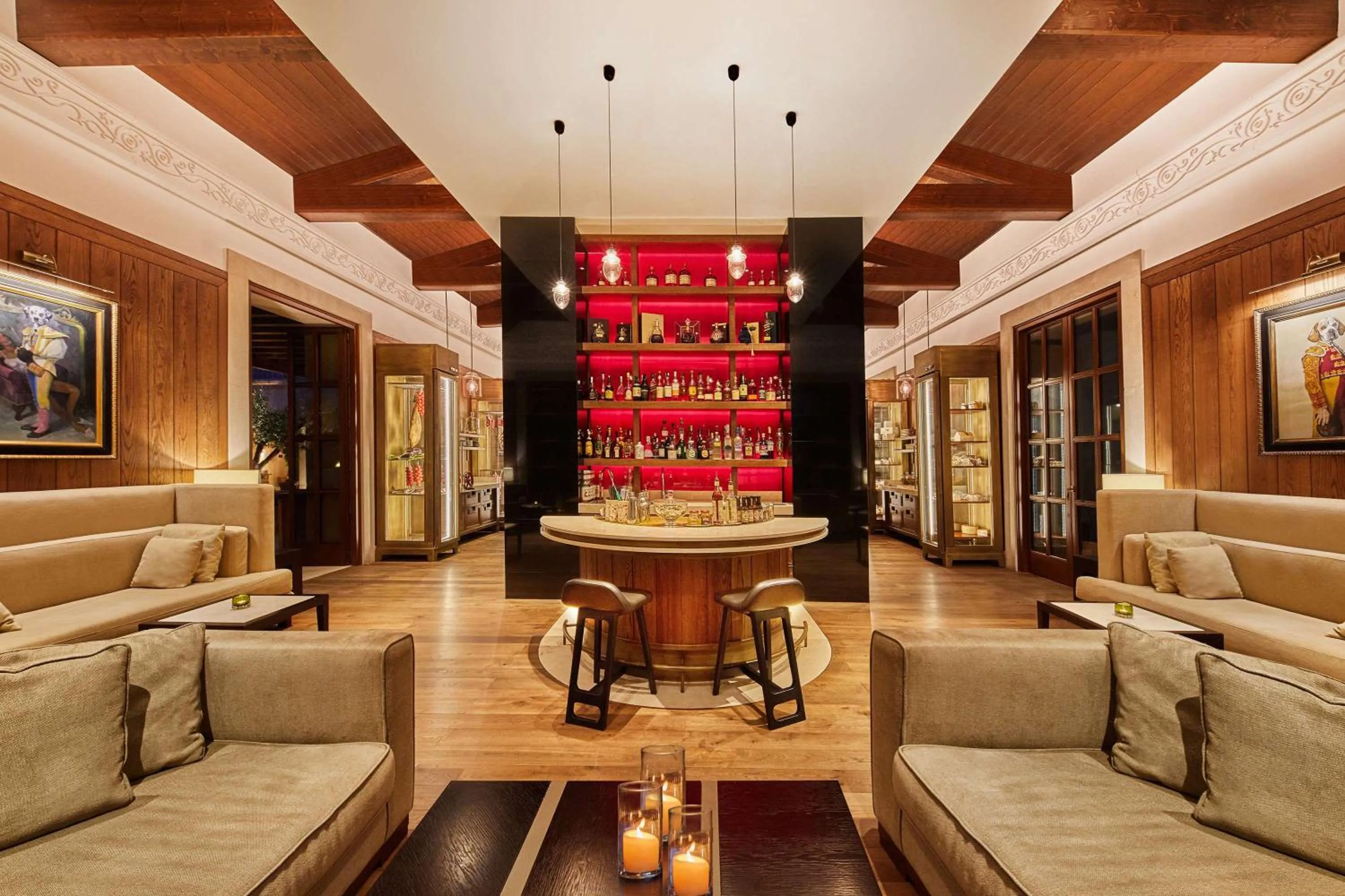 Restaurant/places to eat in CAP VERMELL GRAND HOTEL