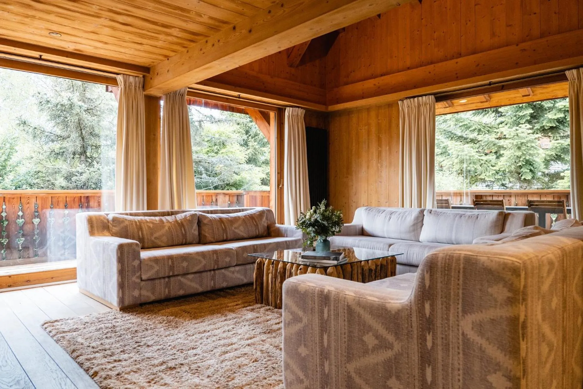 Photo of the whole room in L'Alpaga, a Beaumier hotel