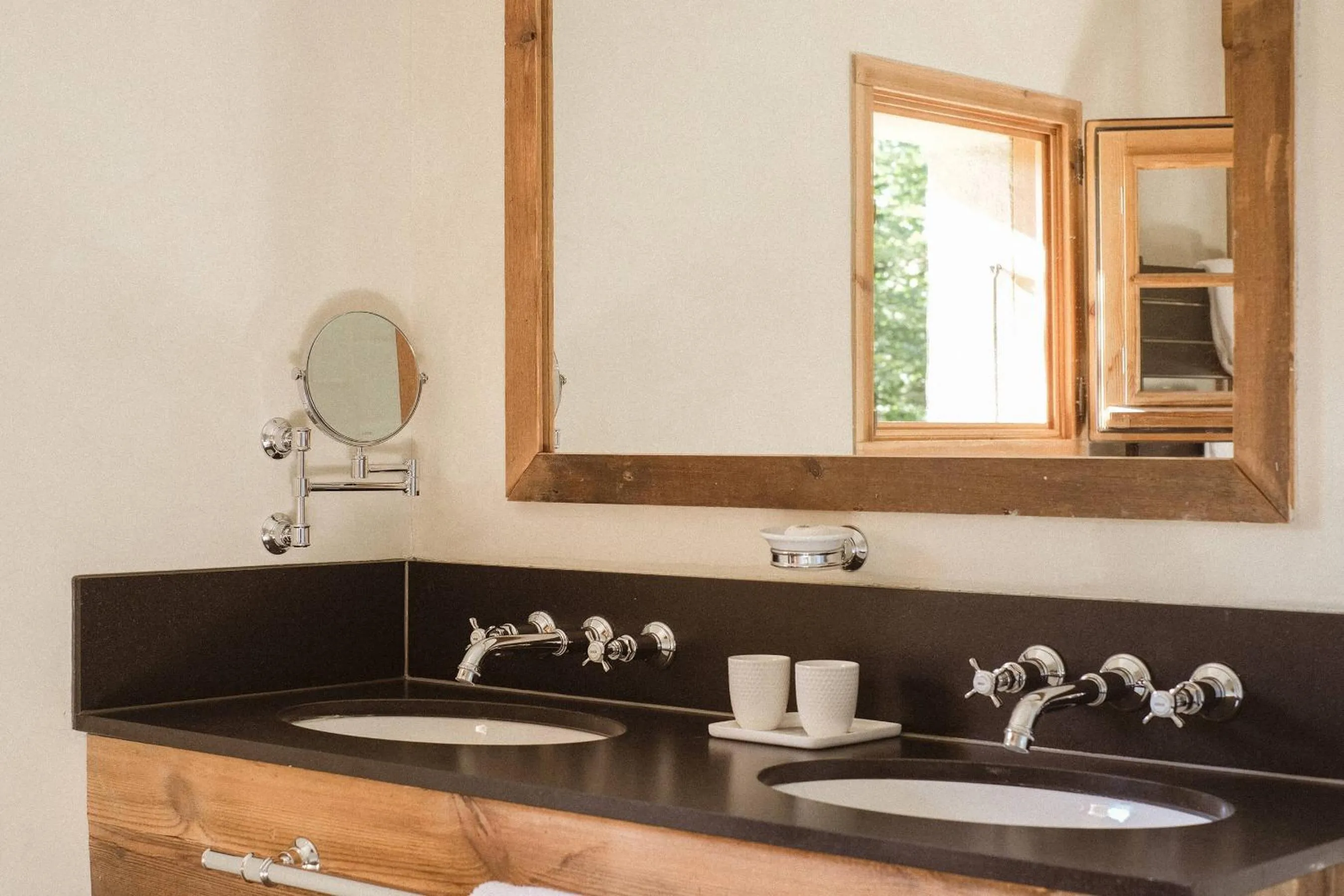 Photo of the whole room in L'Alpaga, a Beaumier hotel