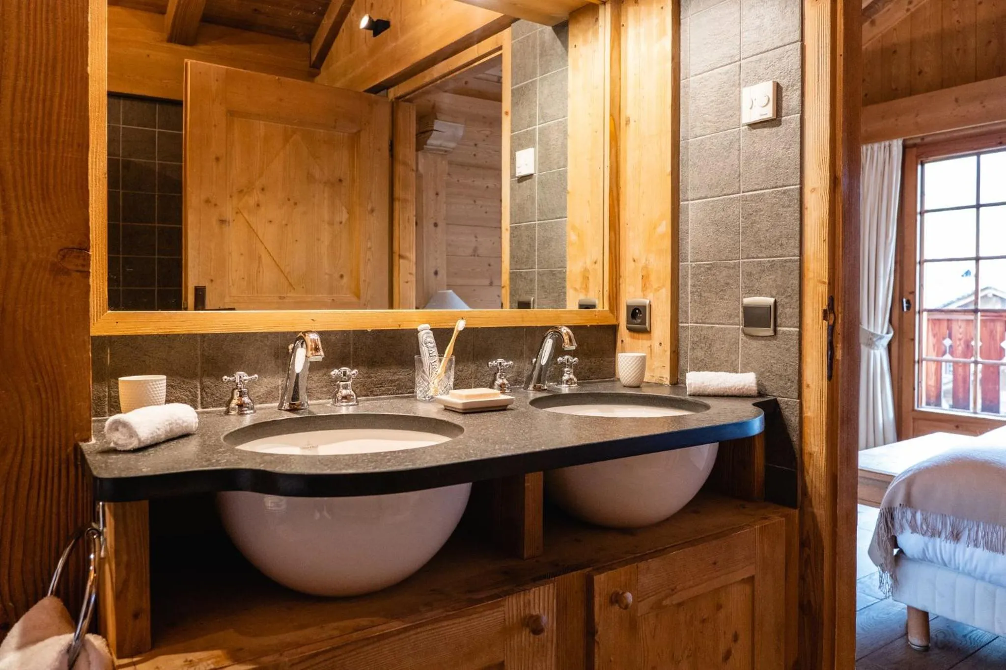 Photo of the whole room in L'Alpaga, a Beaumier hotel