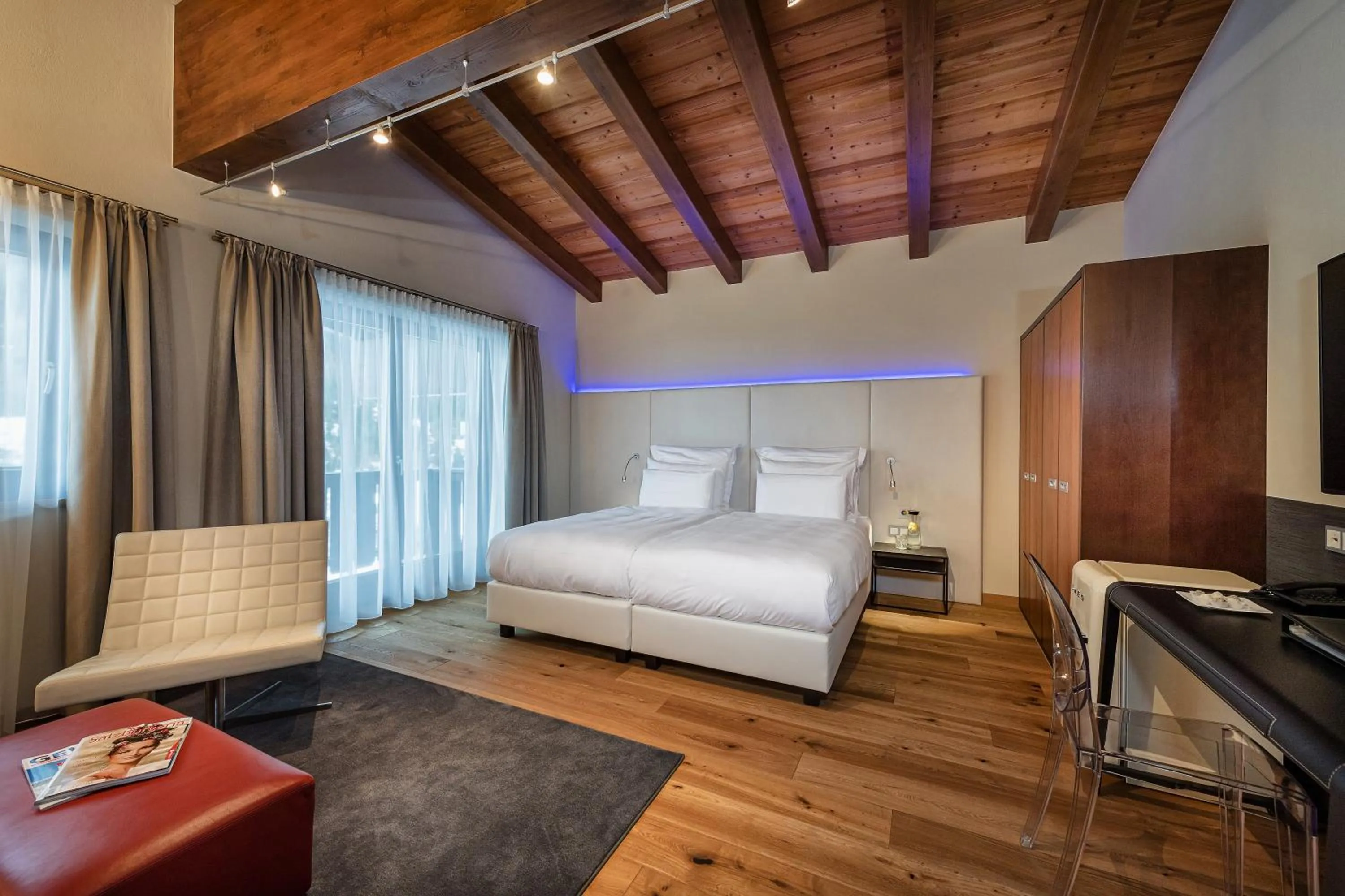 Photo of the whole room, Bed in Alpinresort ValSaa - Sport & Spa