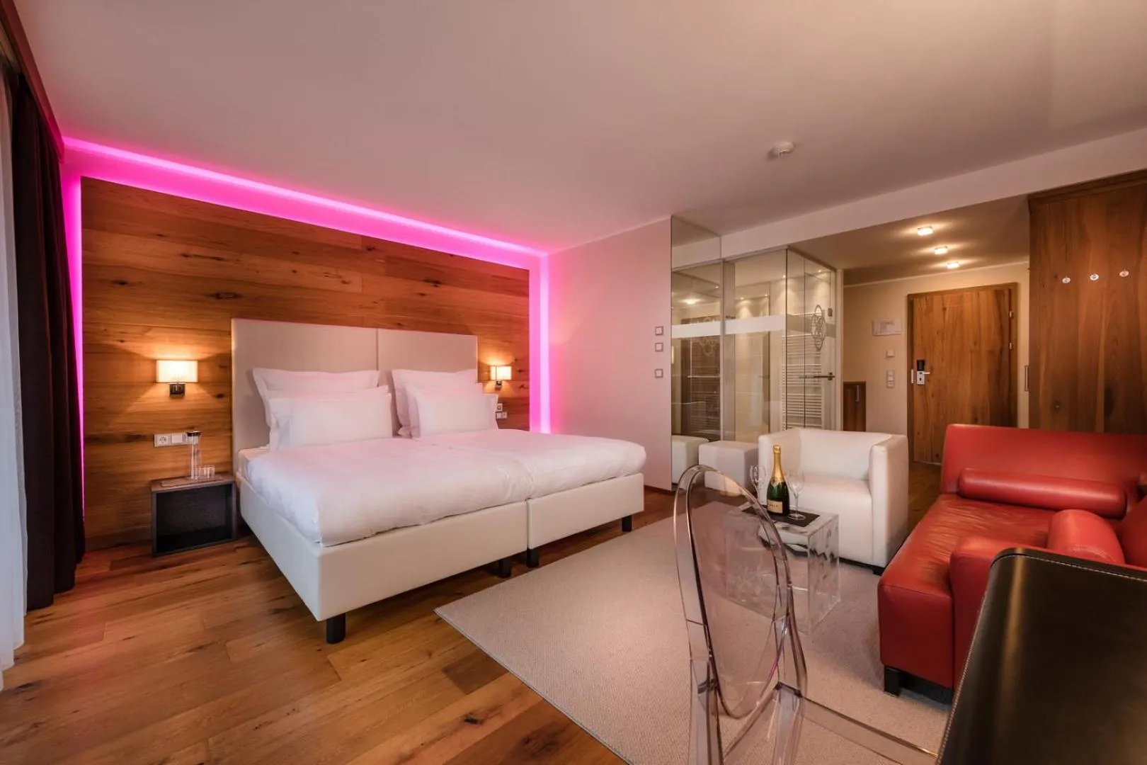 Photo of the whole room, Bed in Alpinresort ValSaa - Sport & Spa