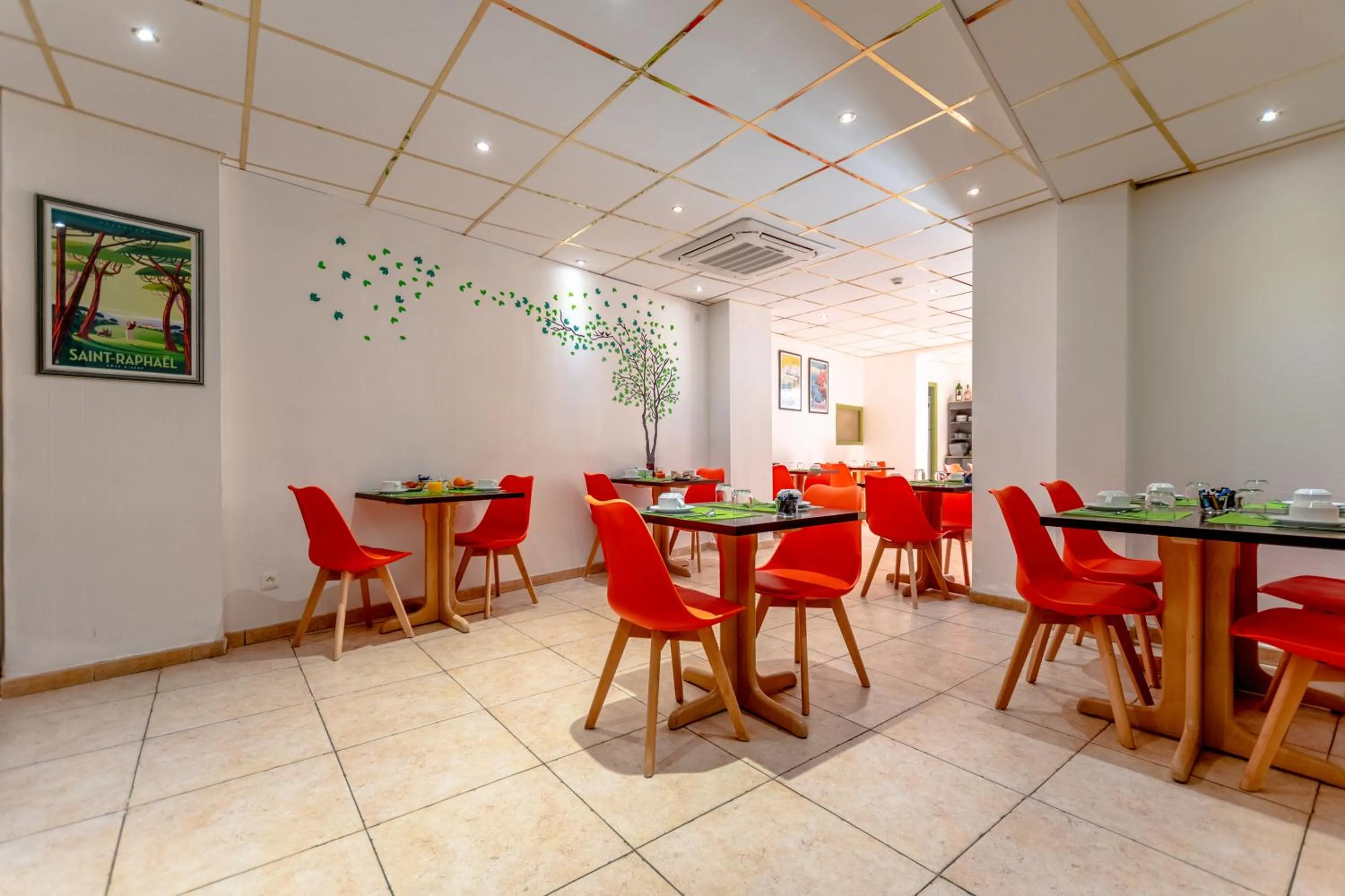 Breakfast in Hotel Provencal