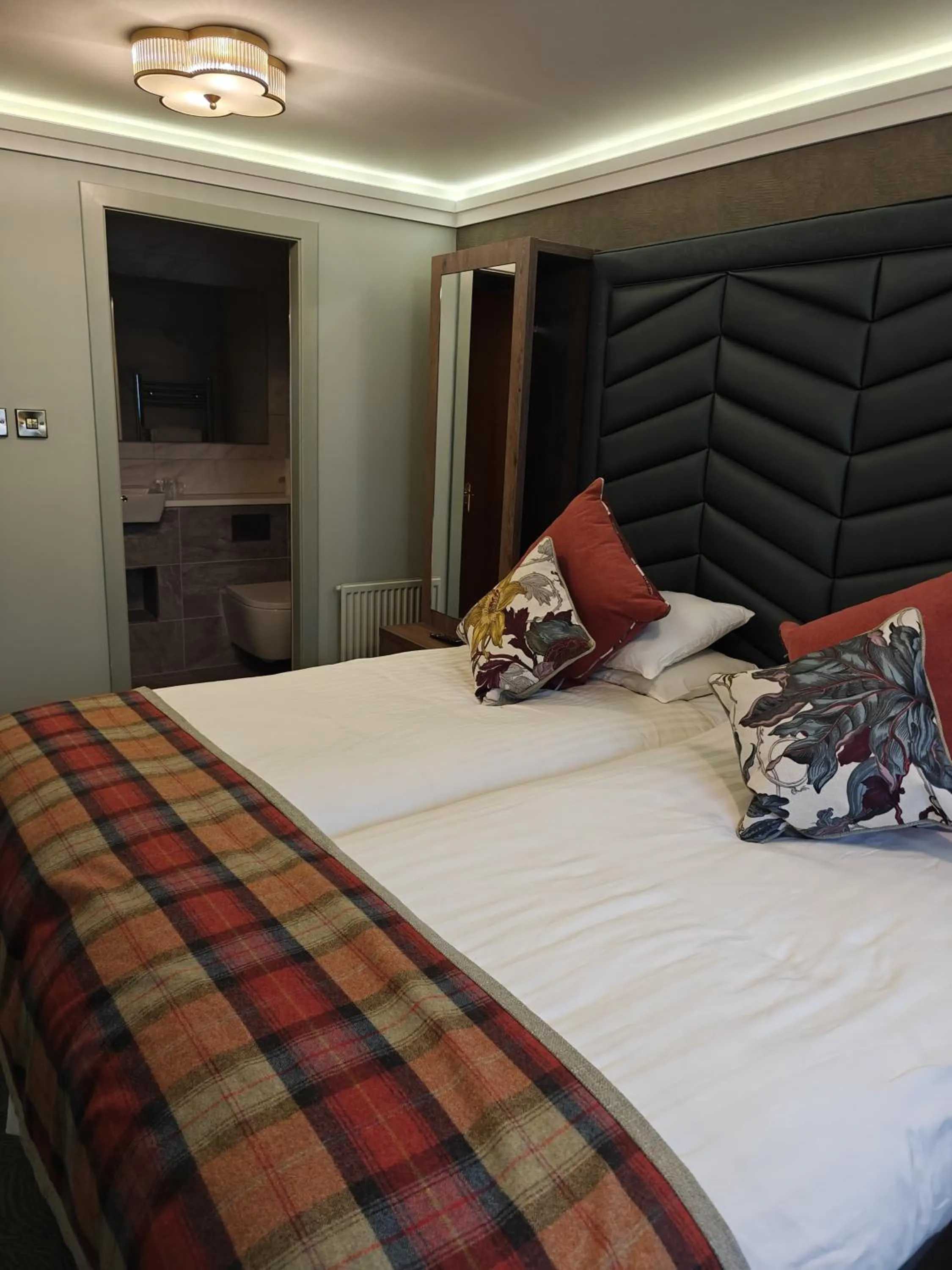 Bed in Beaufort Hotel