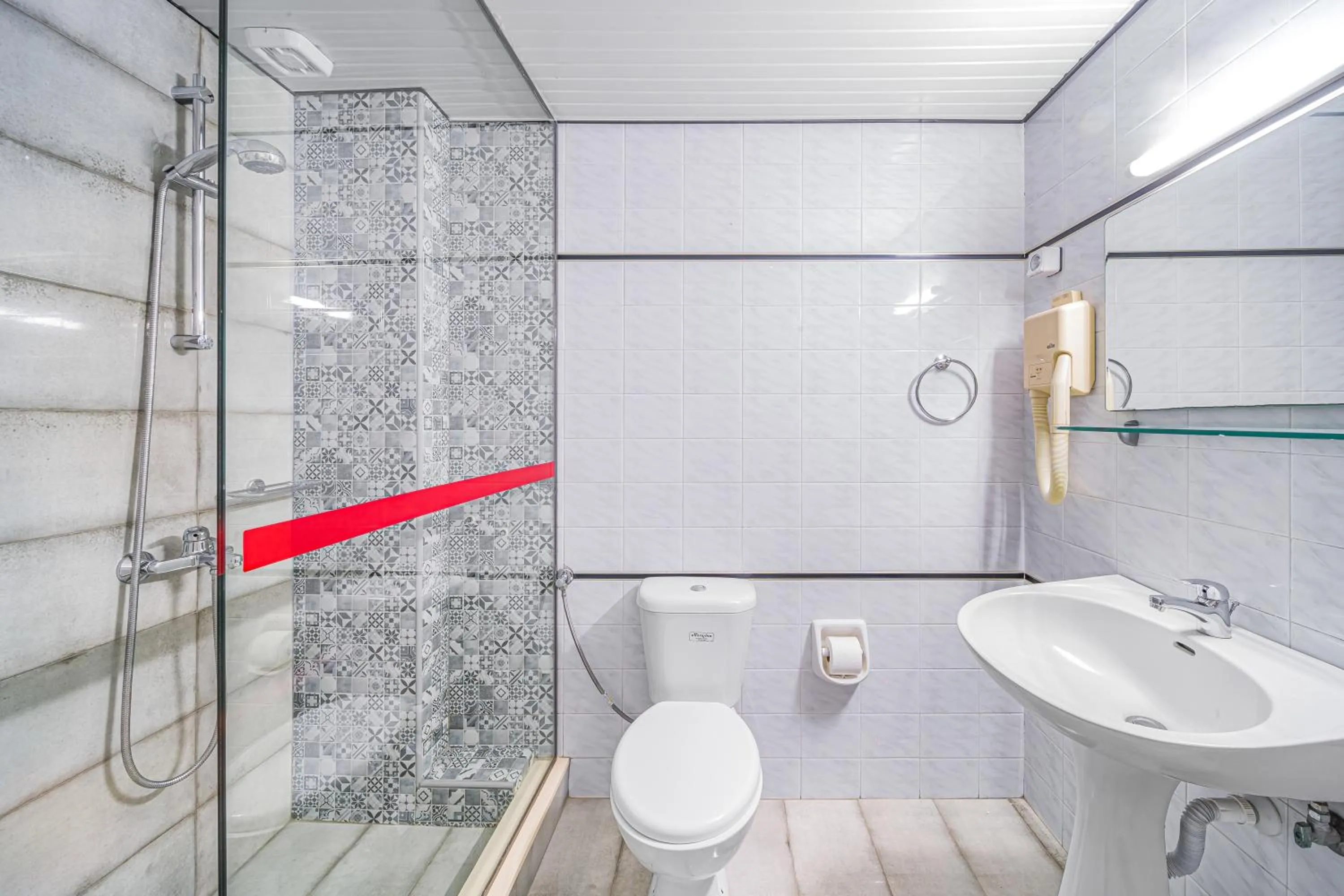 Bathroom in Happy Days