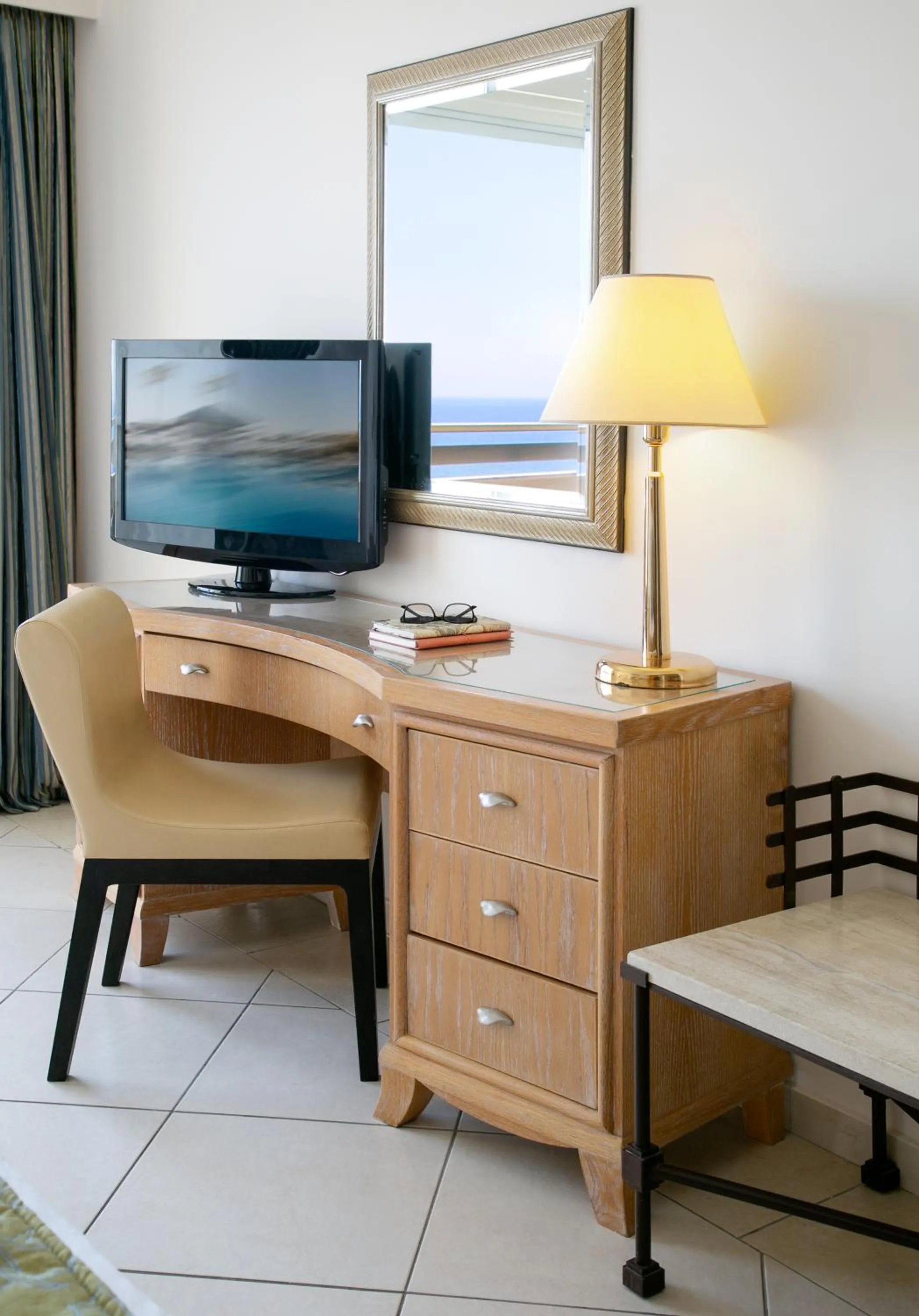 hair dresser in Atlantica Miramare Beach