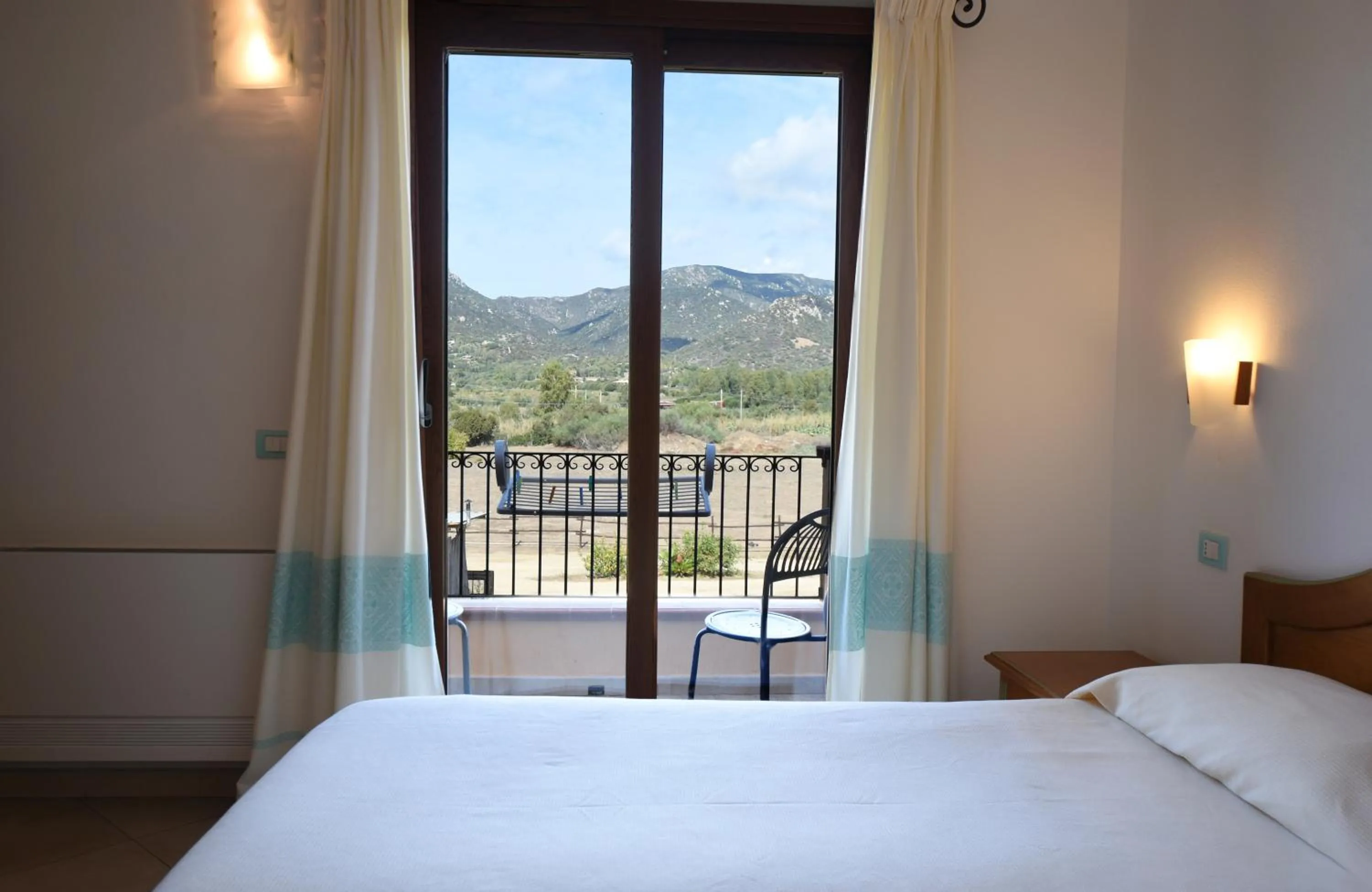 Mountain view, Bed in Le Anfore Hotel