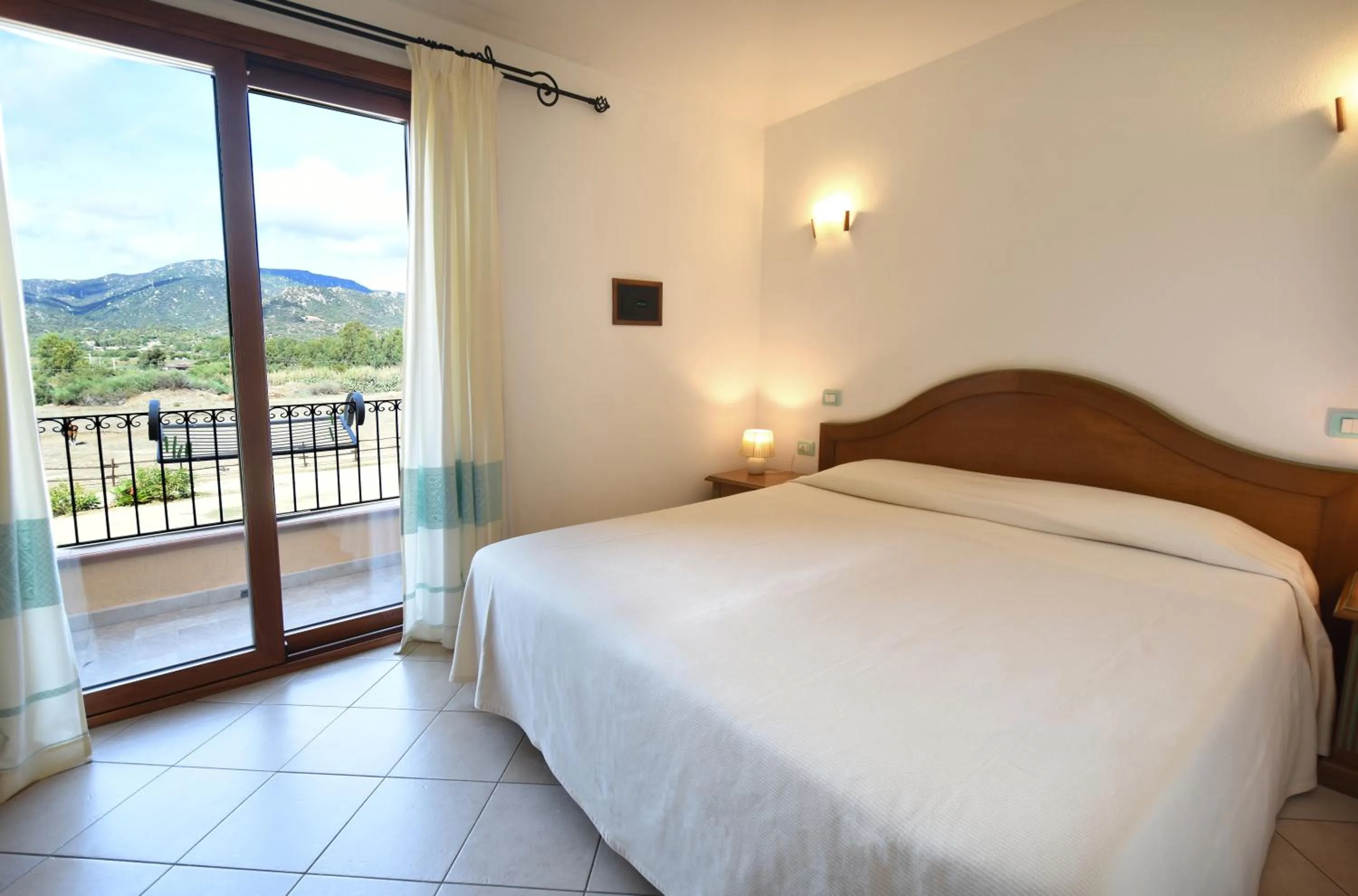 Bedroom, Bed in Le Anfore Hotel