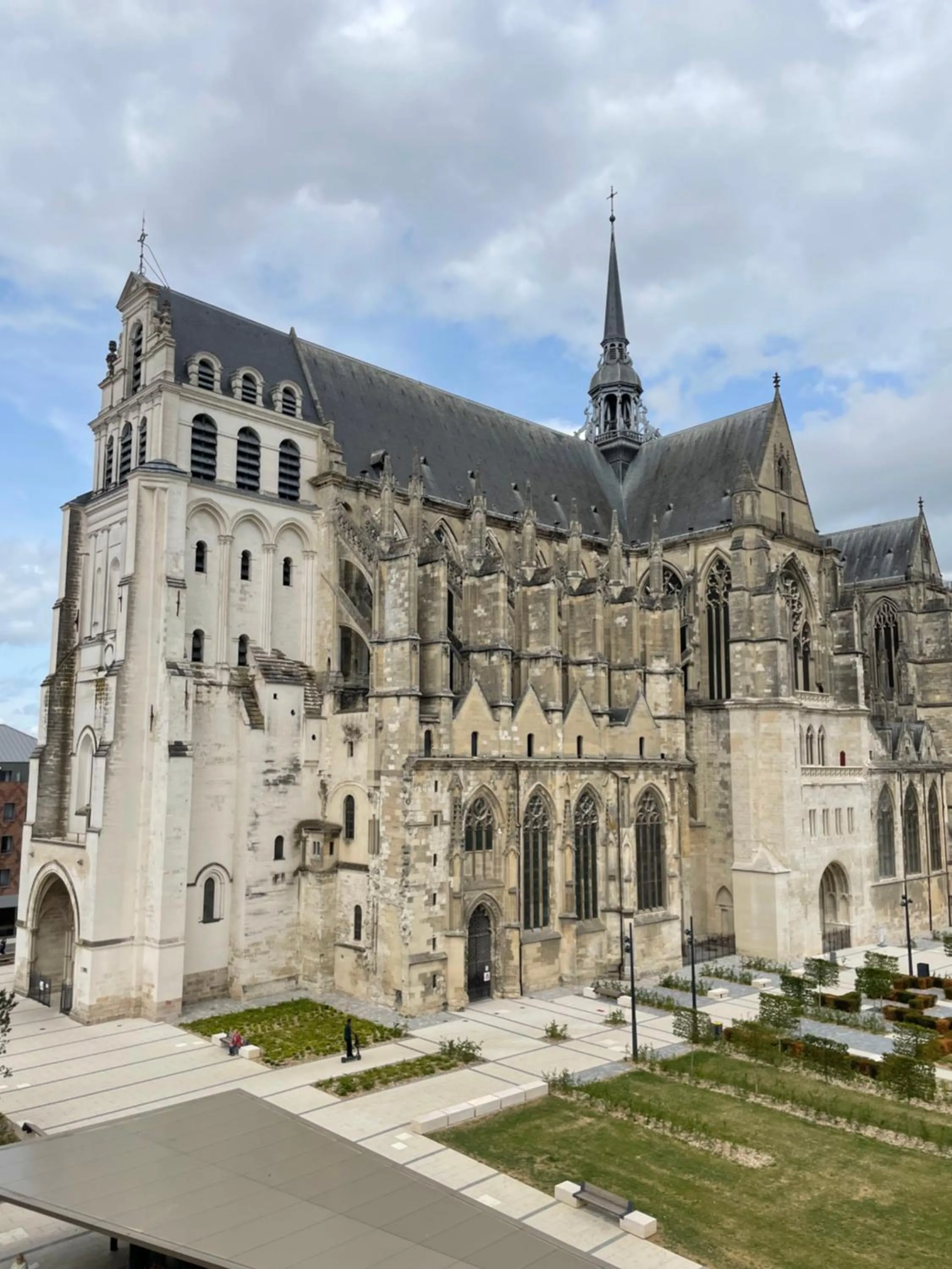 View (from property/room) in ibis Saint Quentin Basilique