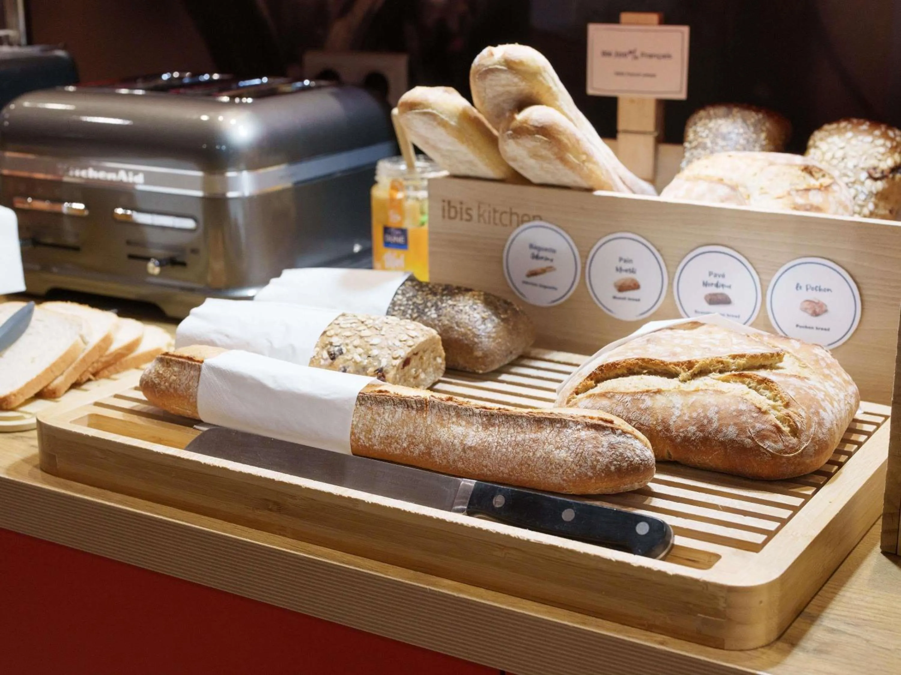 Breakfast in ibis Saint Quentin Basilique