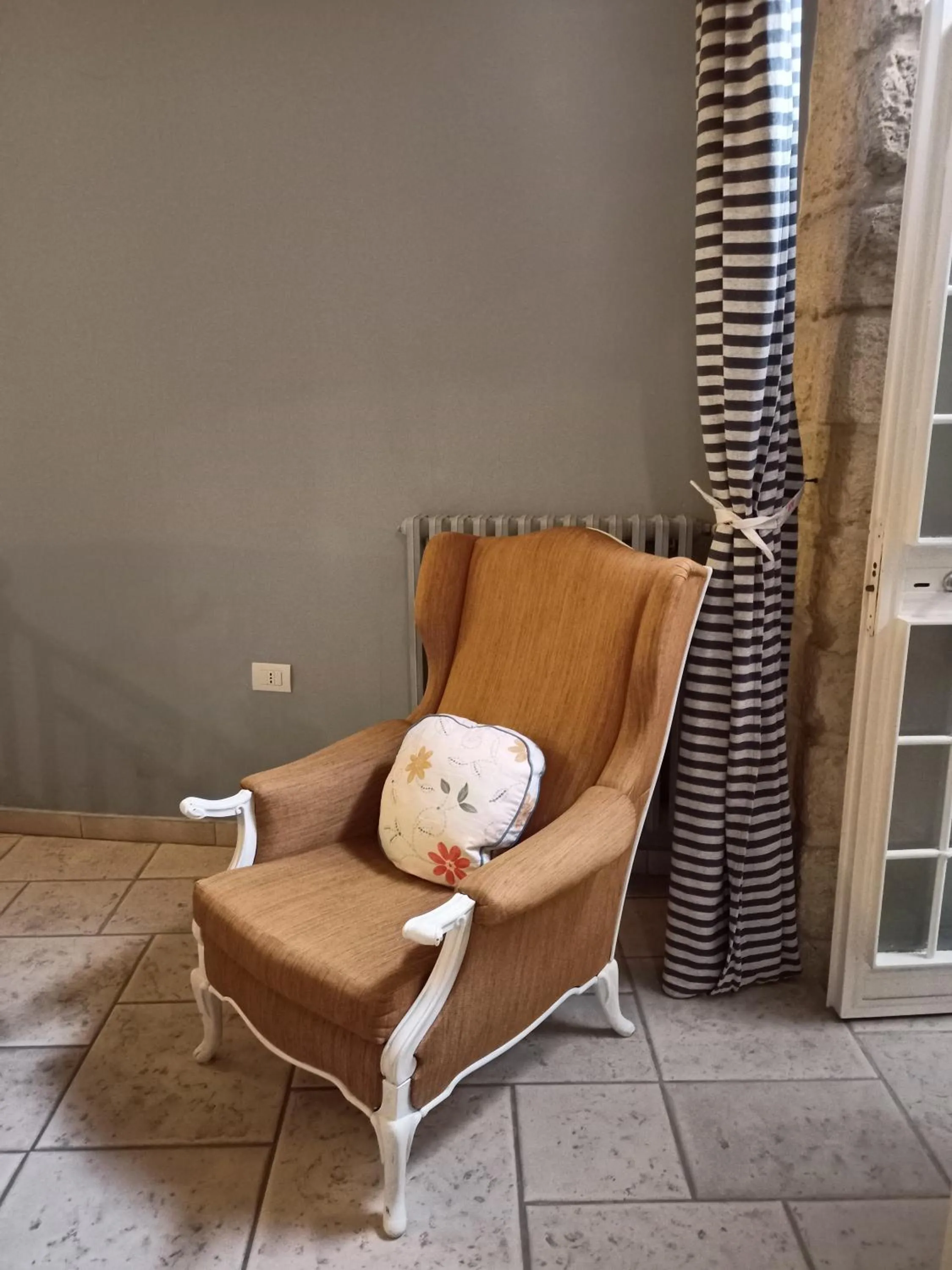 Other in Donna Isabella