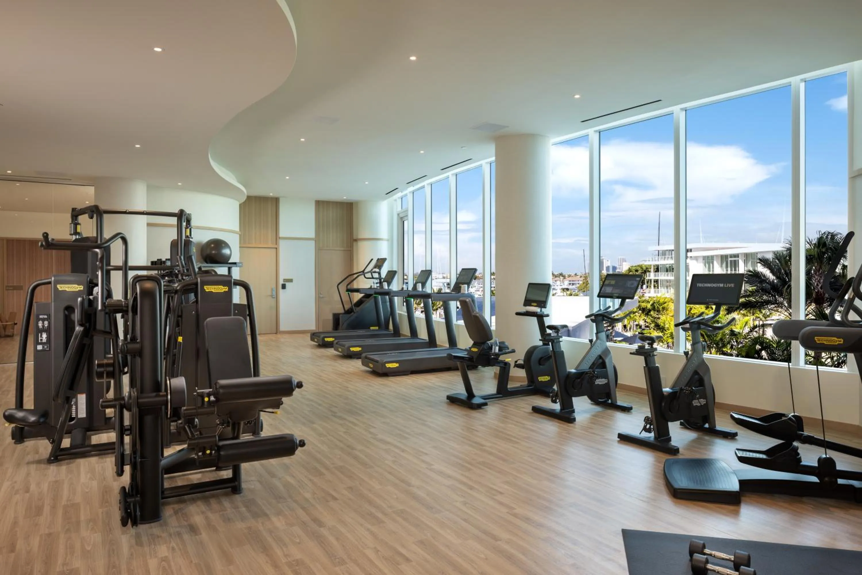 Fitness centre/facilities in Pier Sixty-Six