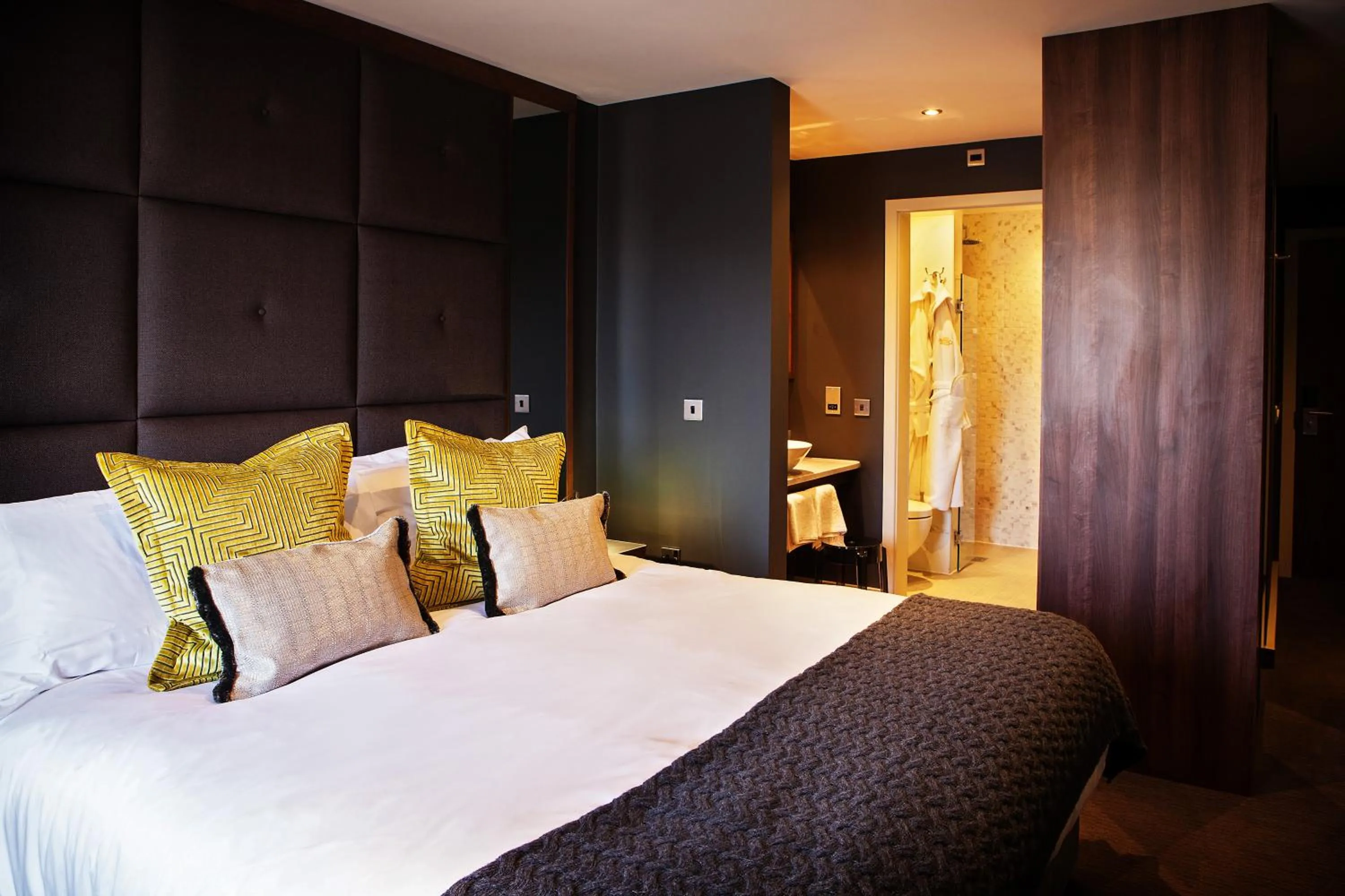 Photo of the whole room, Bed in San Pietro Hotel & Restaurant