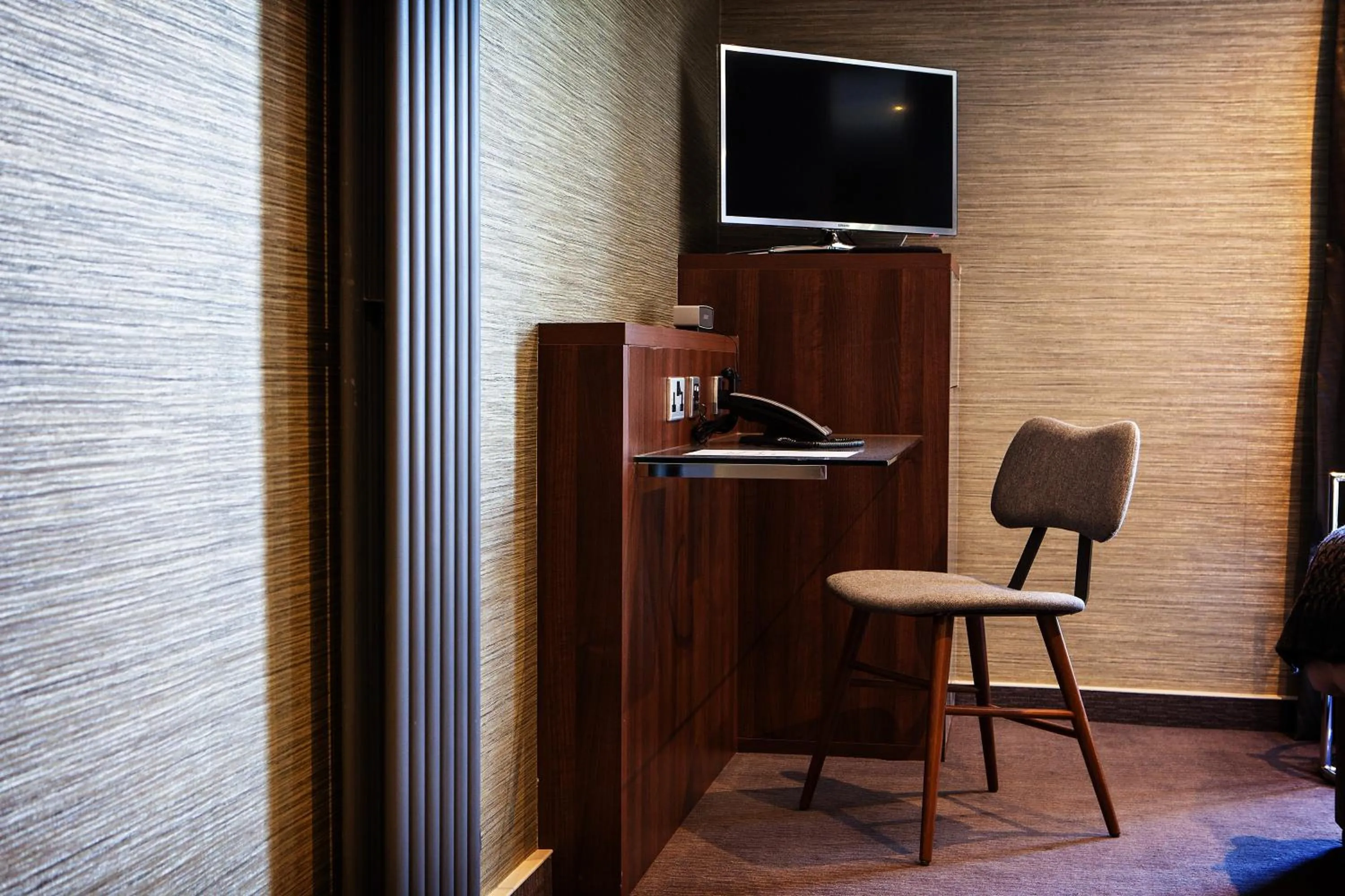 TV and multimedia in San Pietro Hotel & Restaurant