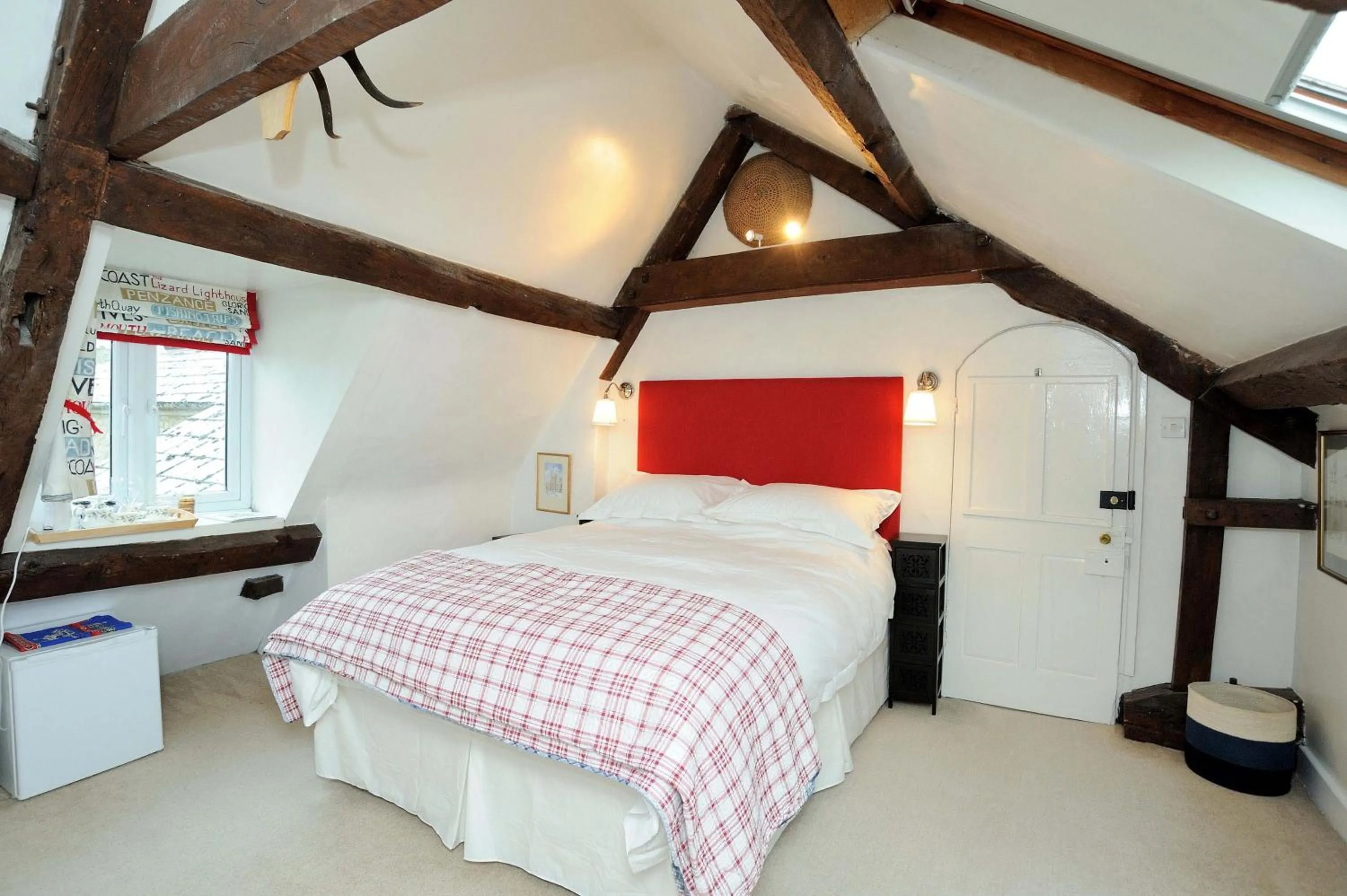 Property building, Bed in B&B Castleton House