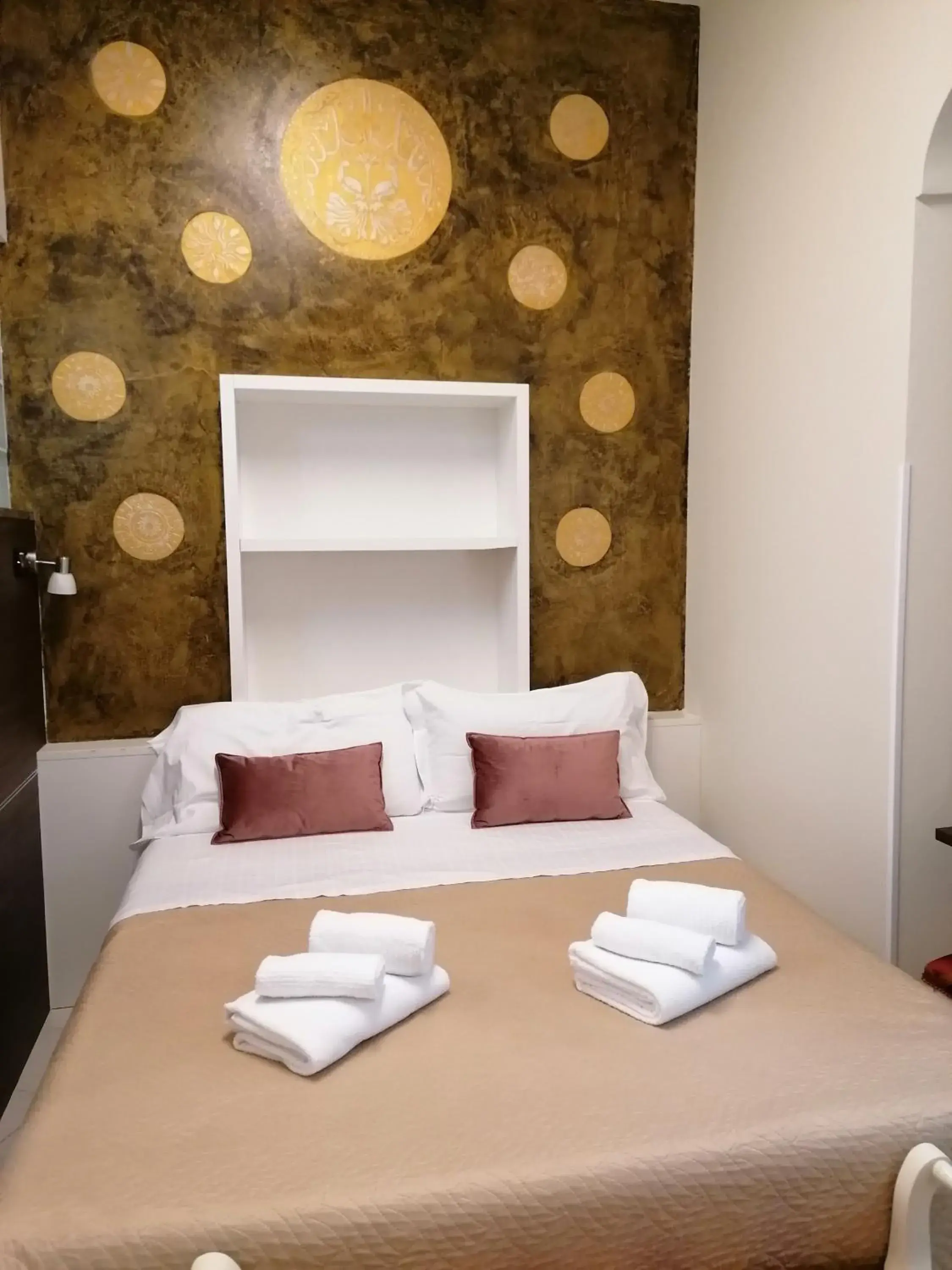 Basic Double Room in Accomodation Verona - City Centre Basic Double Room in Accomodation Verona - City Centre