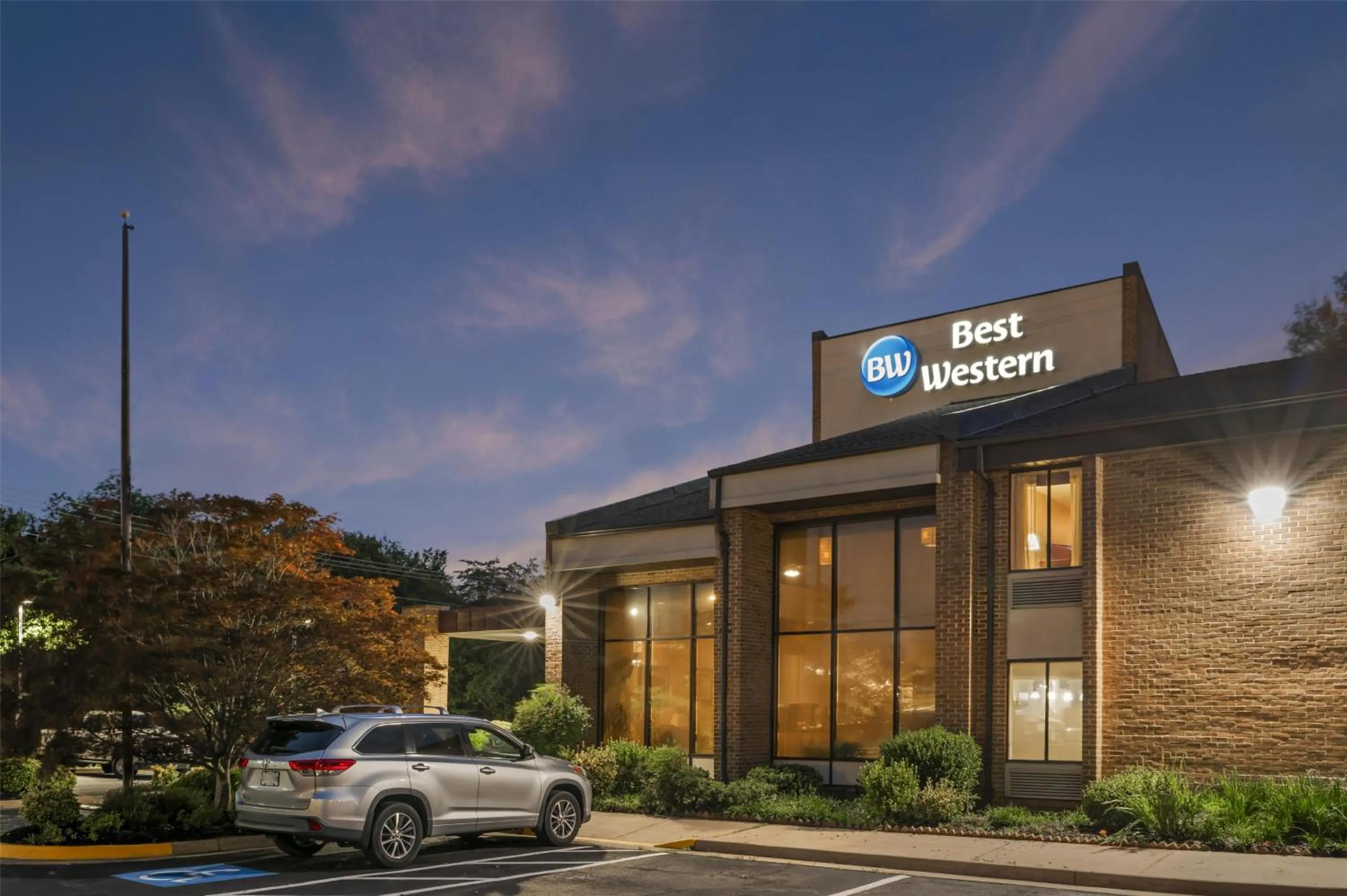 Property building in Best Western Manassas