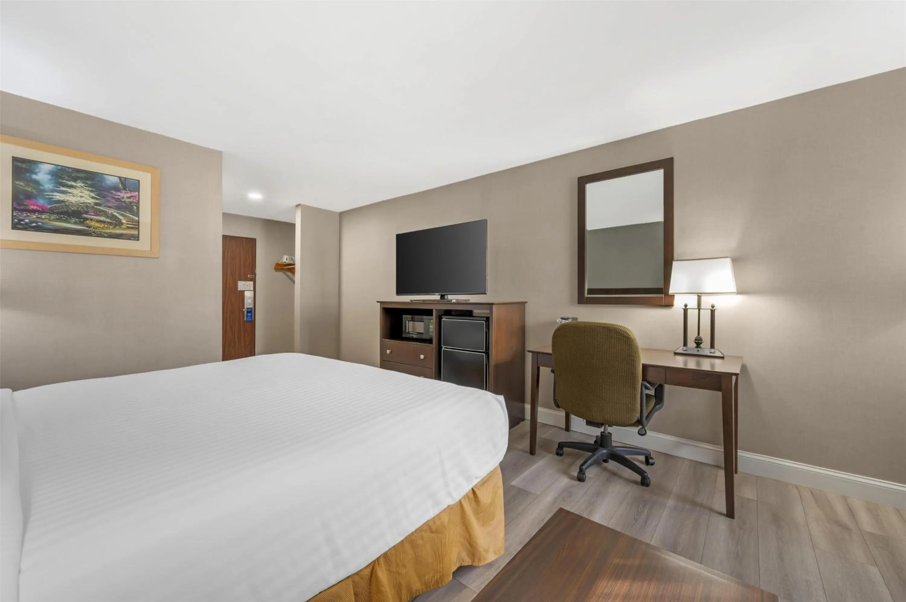 Bedroom, Bed in Best Western Manassas