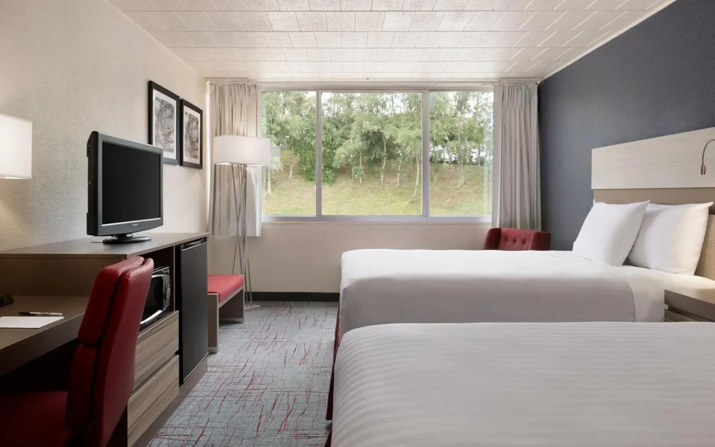 TV and multimedia, TV/Entertainment Center in Ramada by Wyndham Uniontown