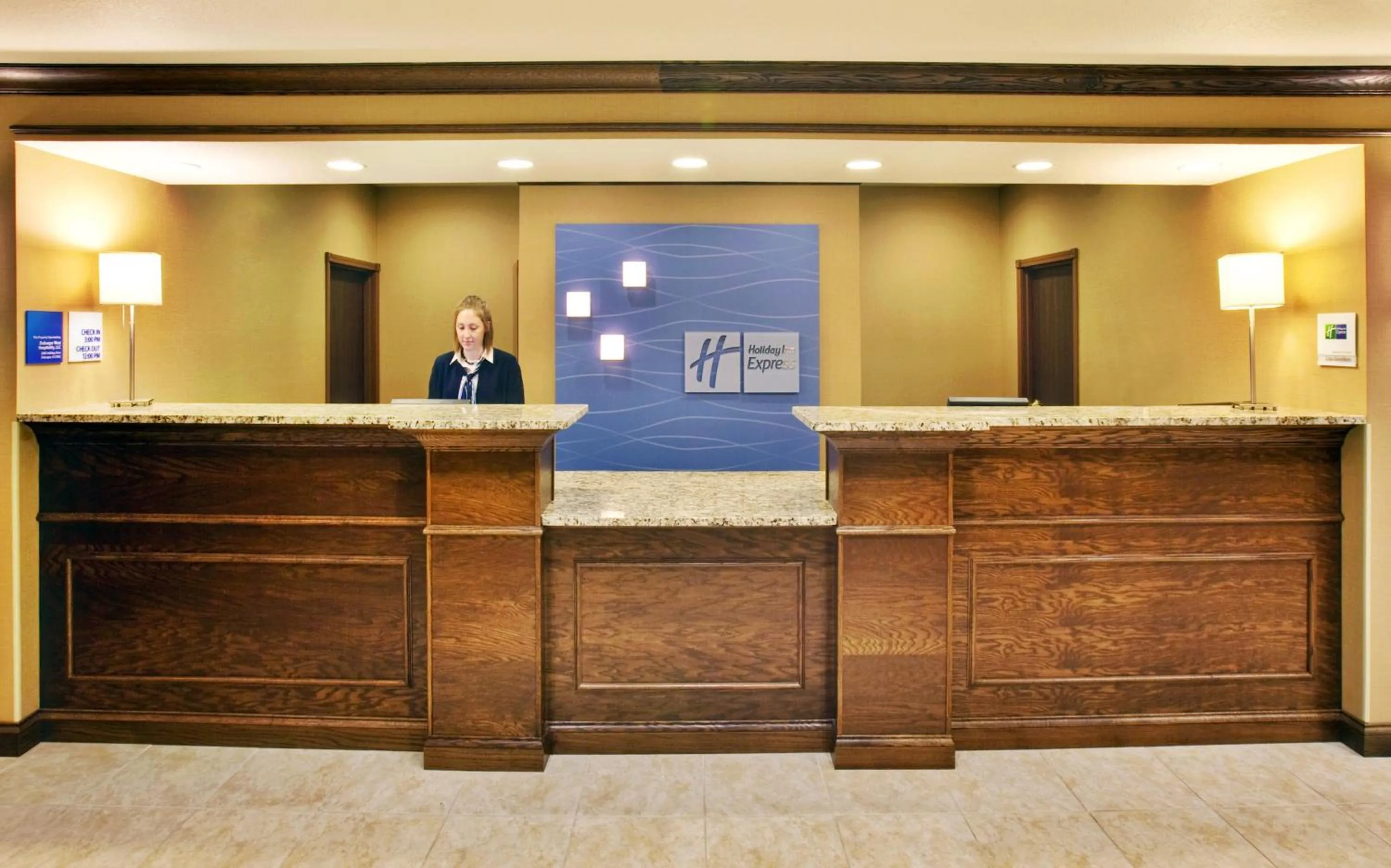 Property building in Holiday Inn Express Hotel & Suites - Dubuque West by IHG