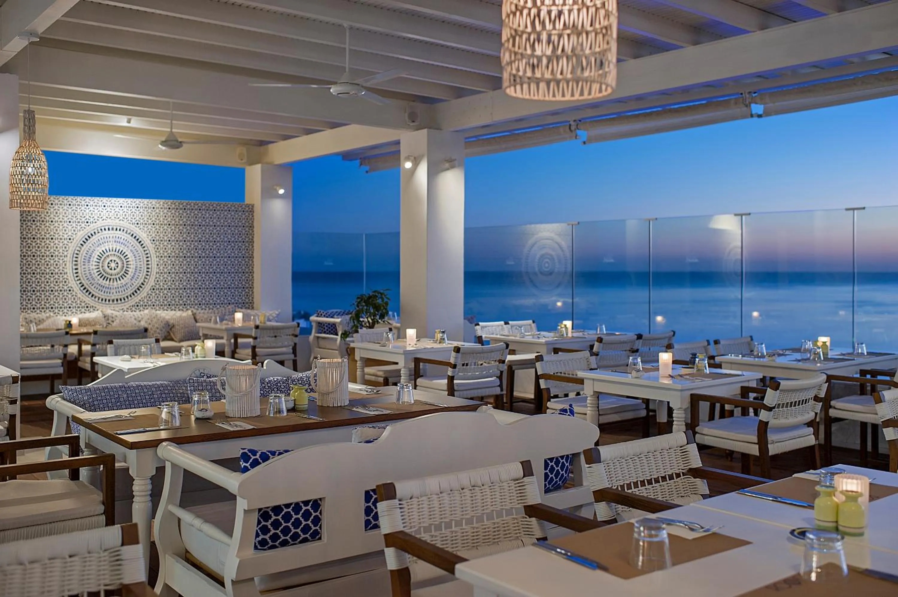 Restaurant/places to eat in Grecian Sands Hotel