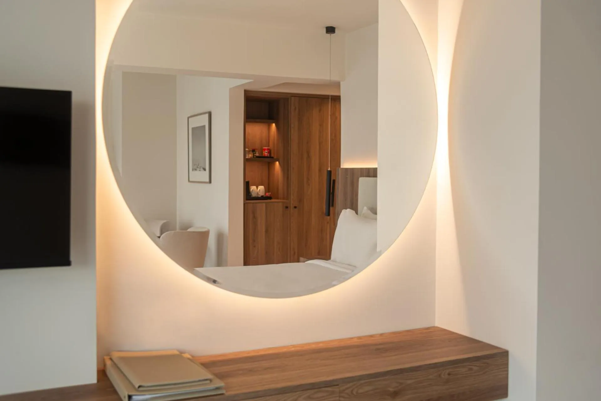 oven in Grecian Sands Hotel