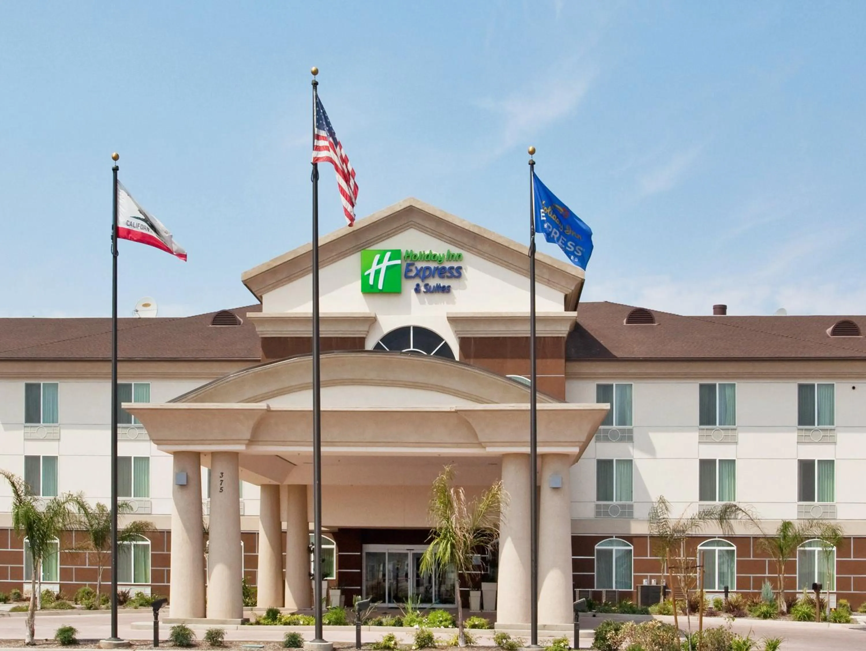 Property building in Holiday Inn Express & Suites Dinuba West by IHG
