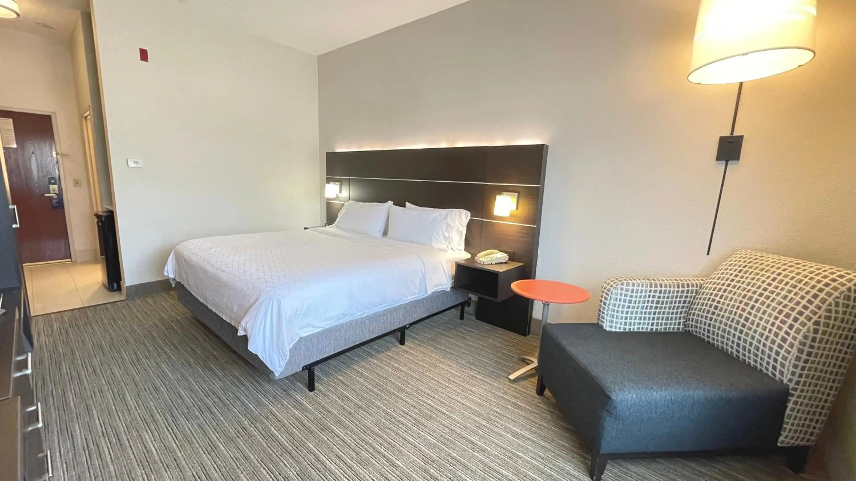 Photo of the whole room, Bed in Holiday Inn Express Hotel & Suites Decatur, TX by IHG