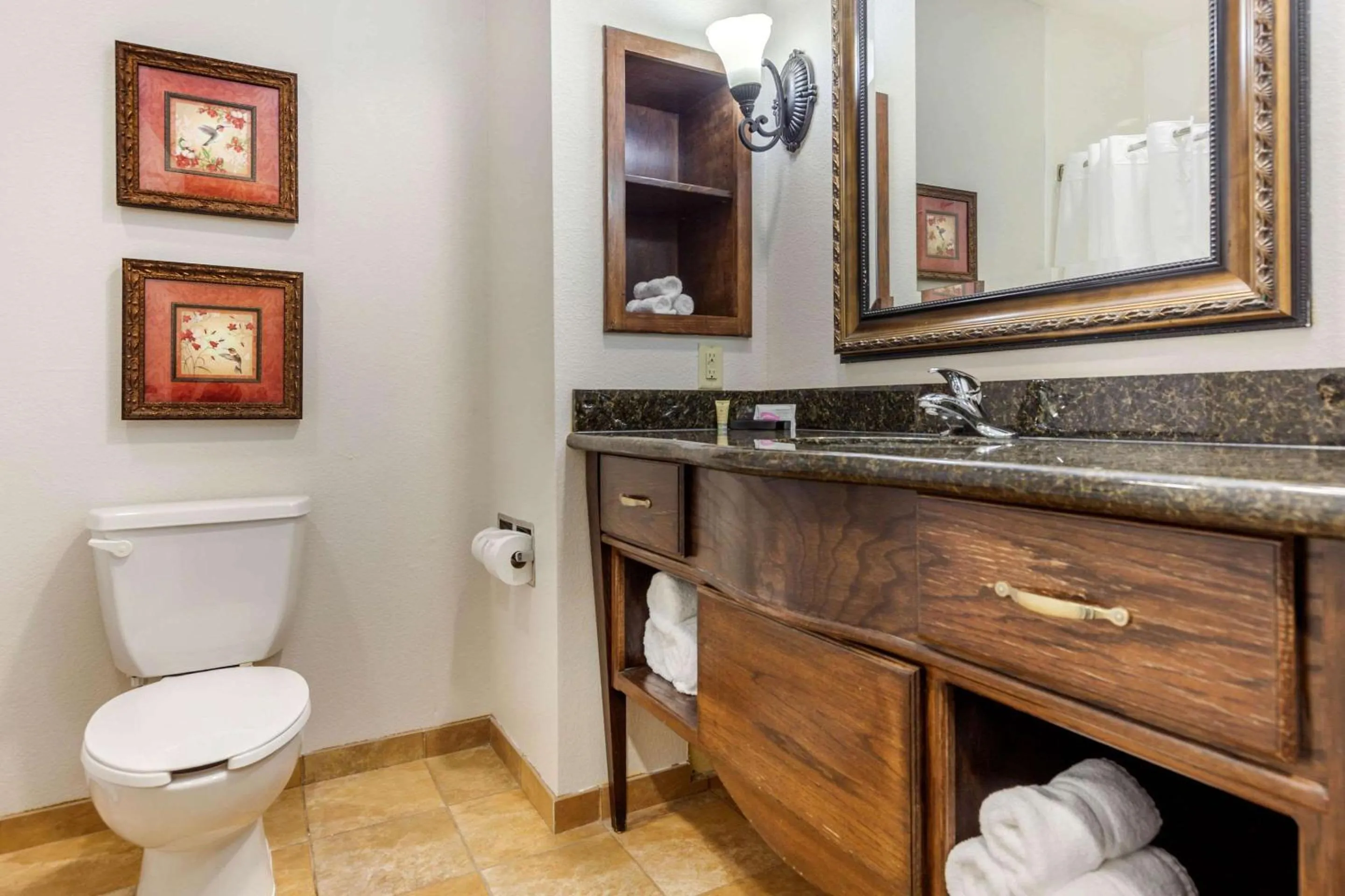 Bedroom in Clarion Pointe Sulphur Springs