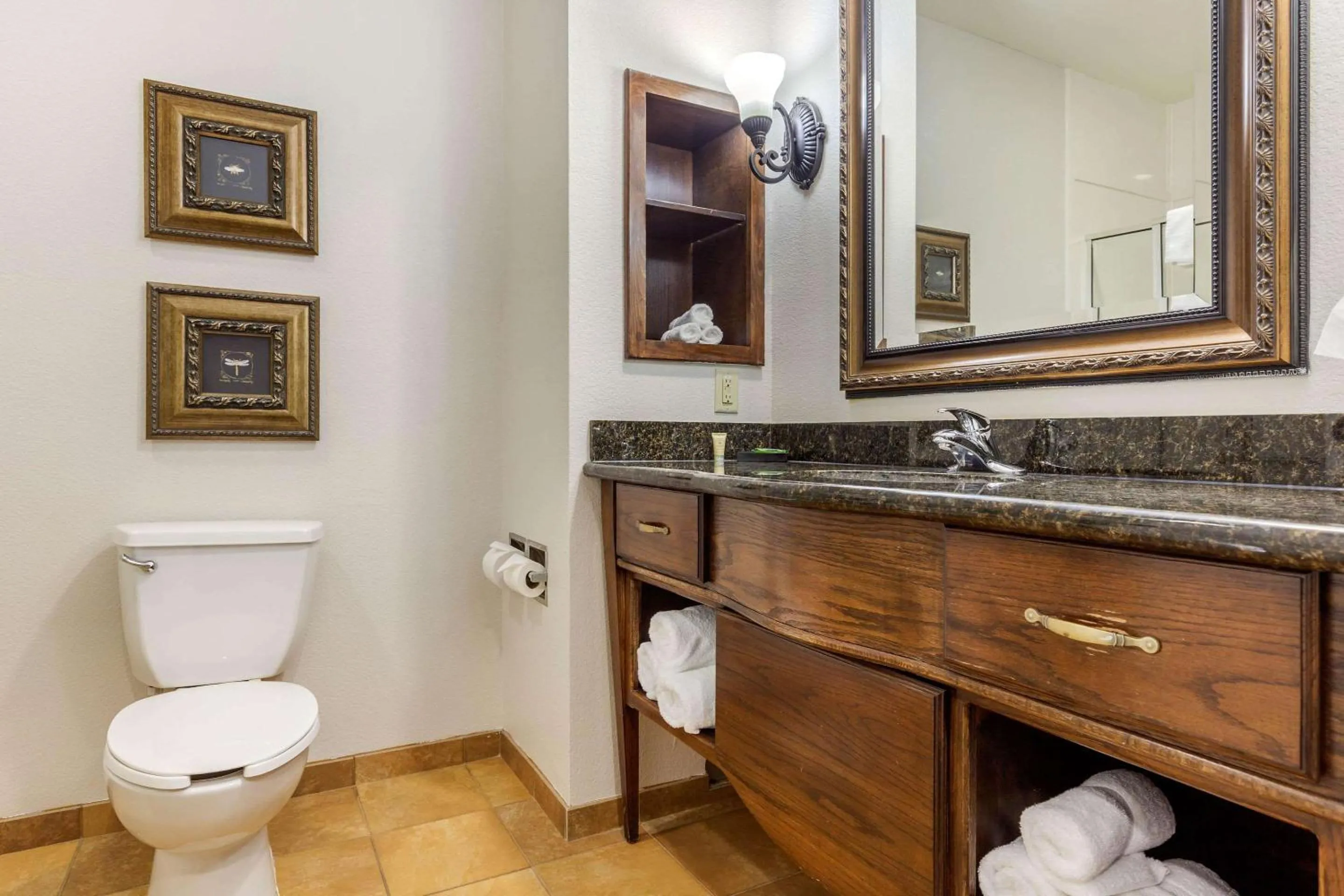 Bedroom in Clarion Pointe Sulphur Springs