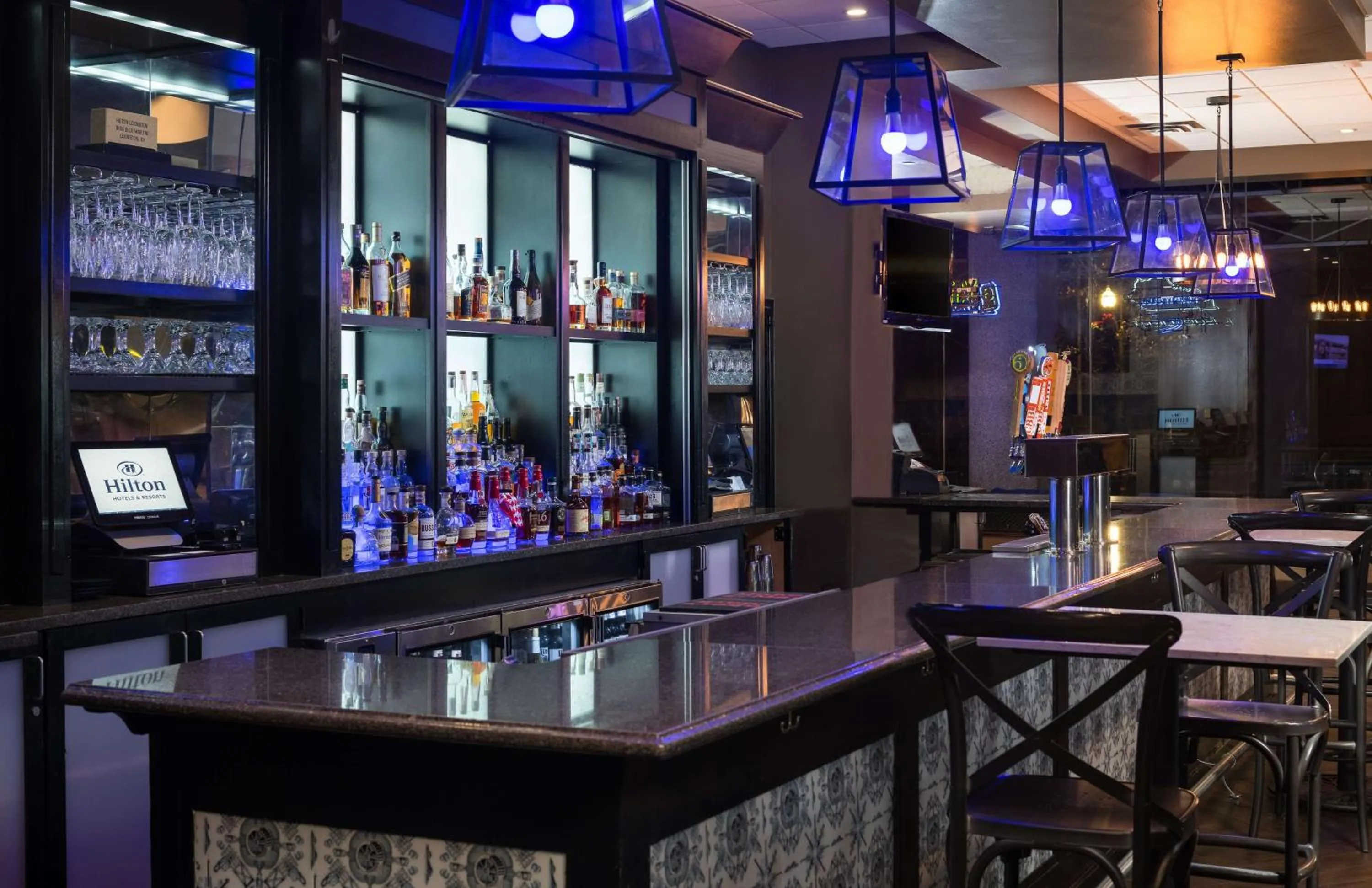Lounge or bar in Hilton Lexington Downtown