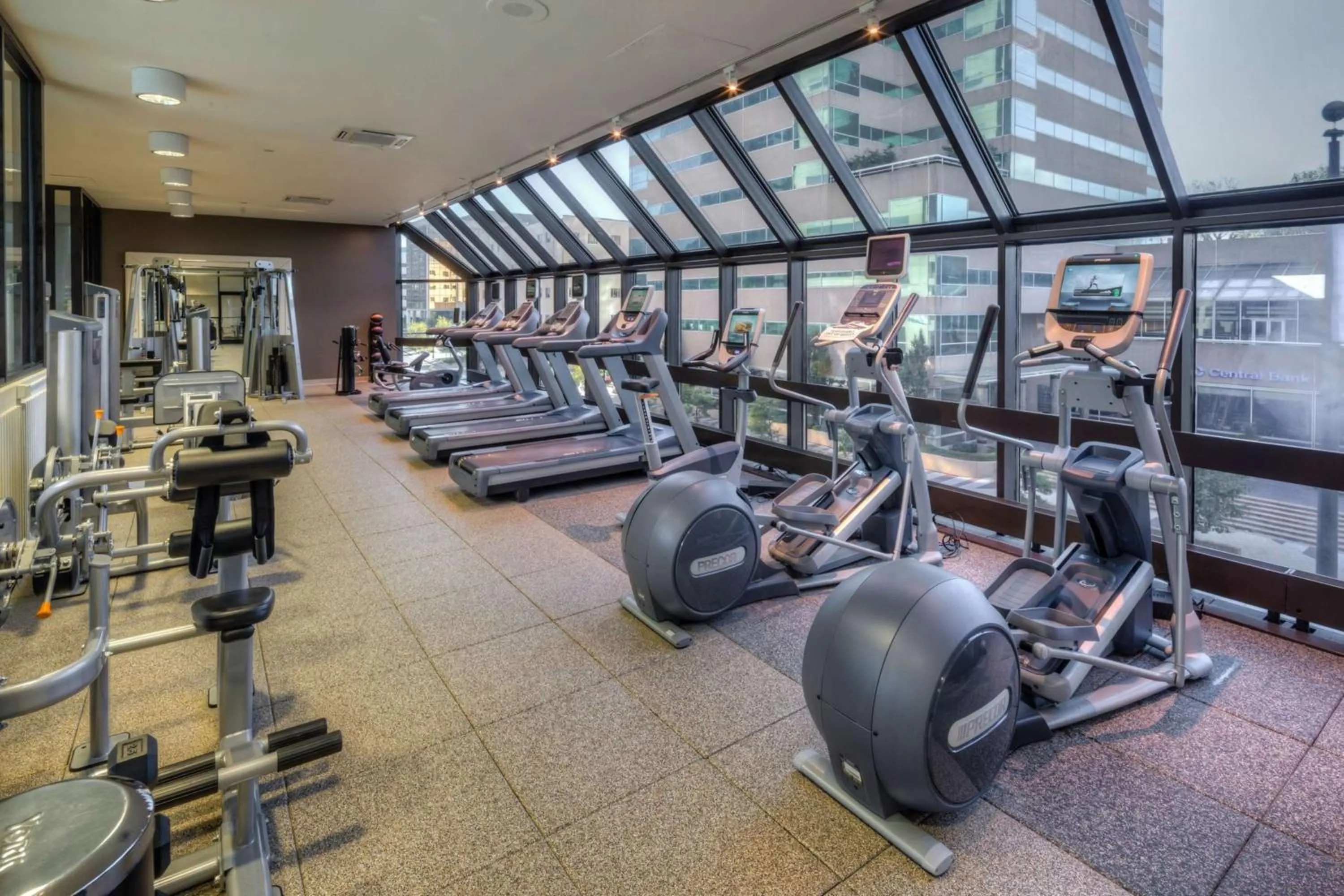 Fitness centre/facilities in Hilton Lexington Downtown