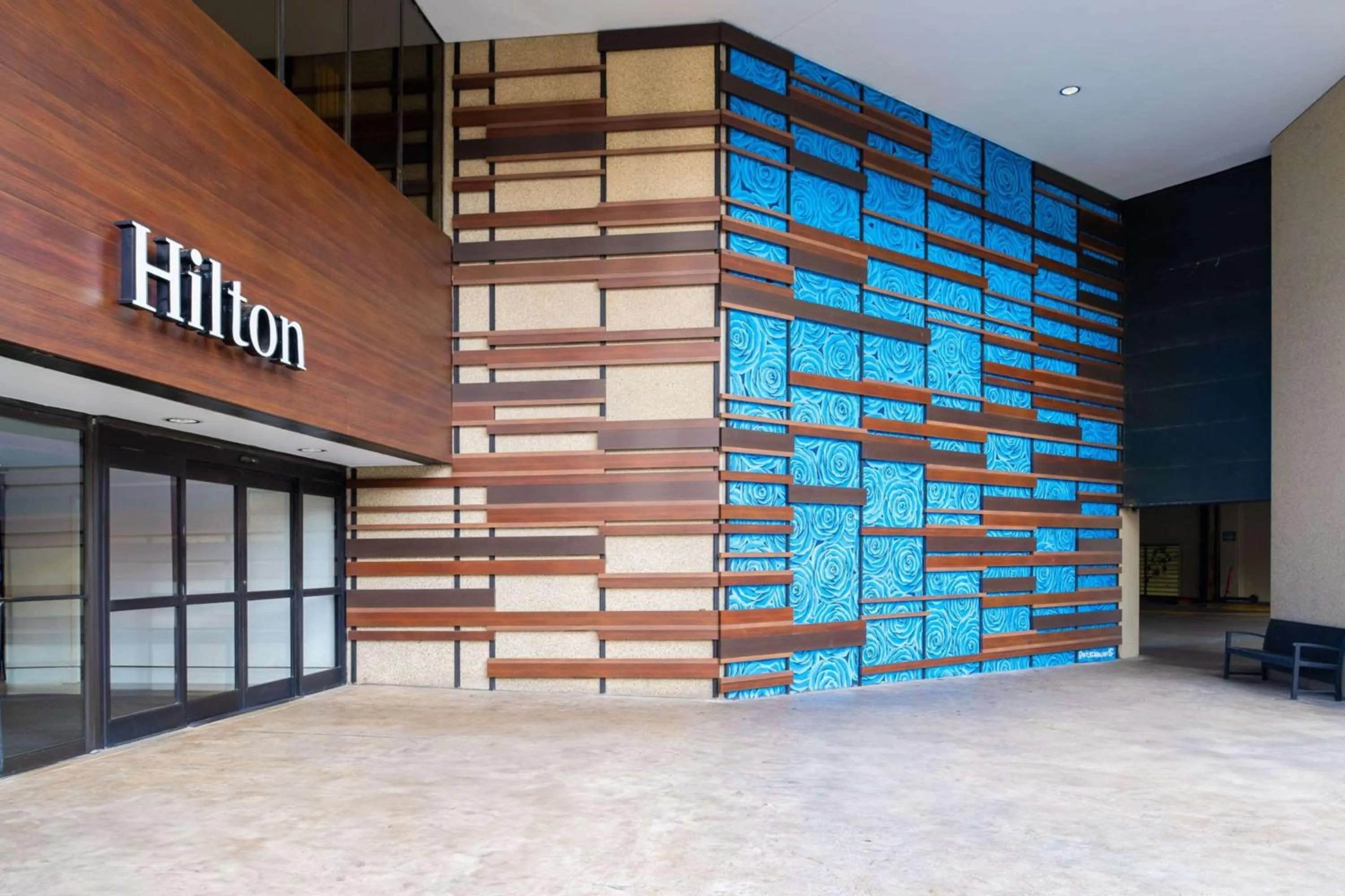 Property building in Hilton Lexington Downtown