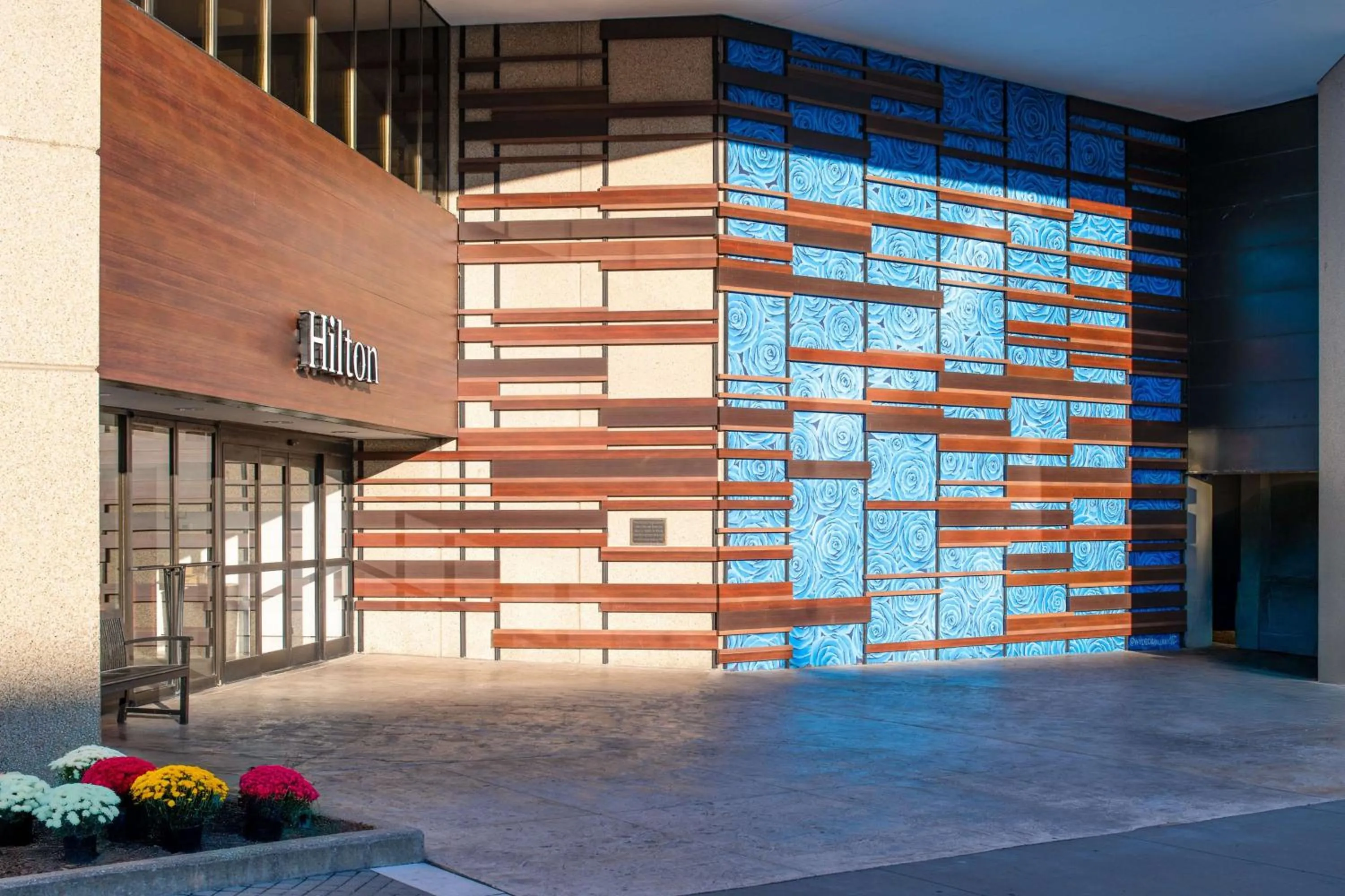 Property building in Hilton Lexington Downtown