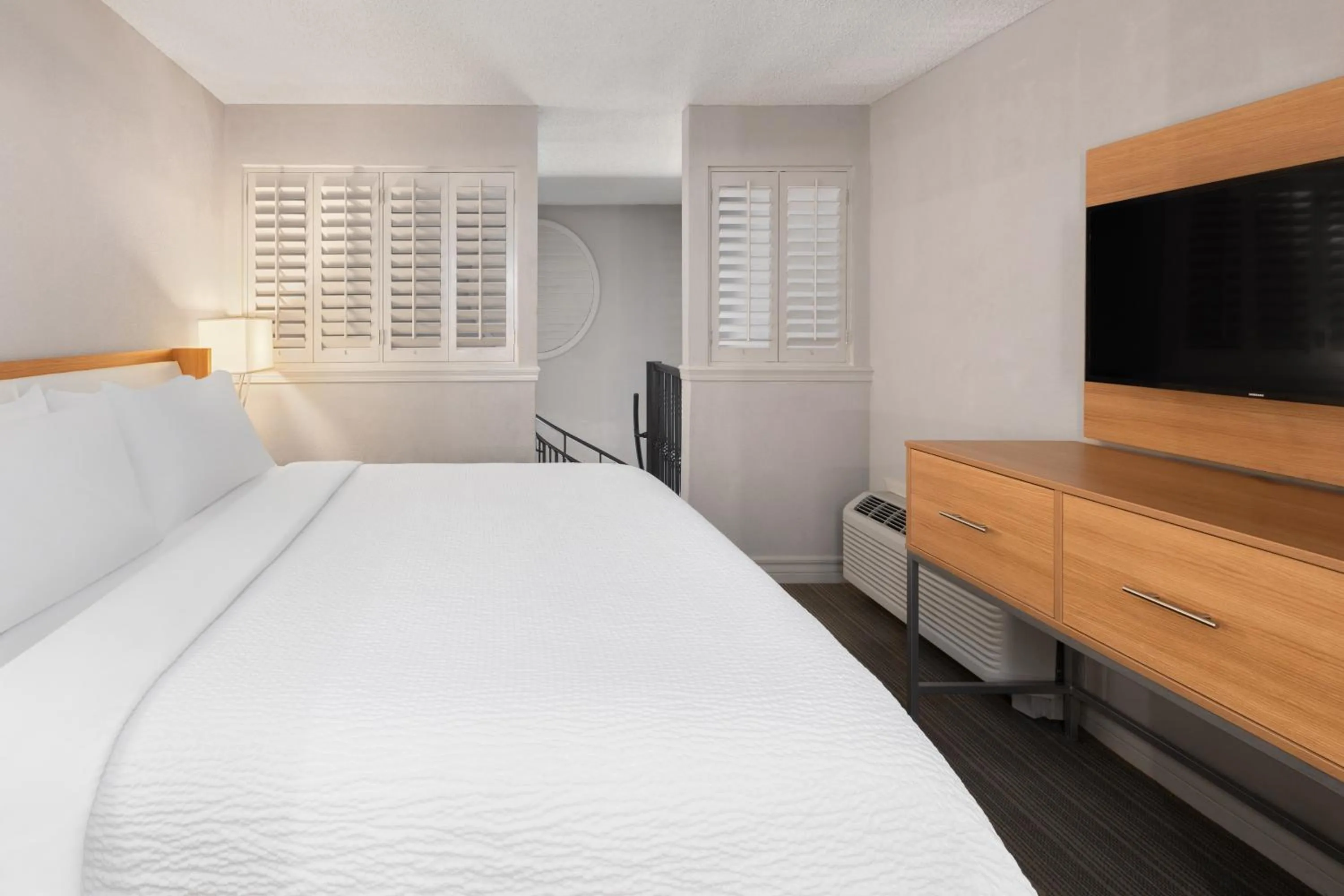 Bedroom, Bed in Holiday Inn El Paso West – Sunland Park by IHG