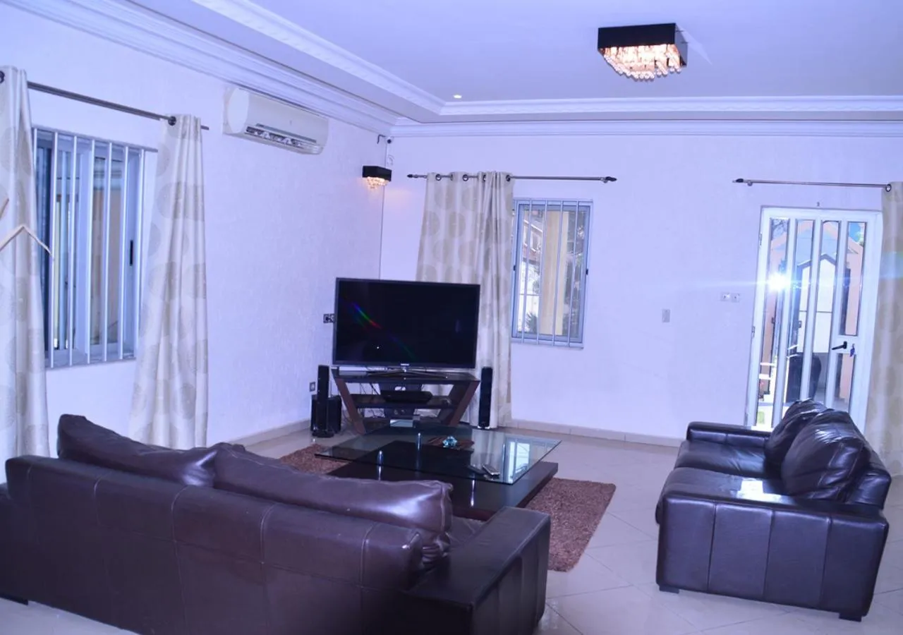 Communal lounge/ TV room in Hôtels Résidences Easy