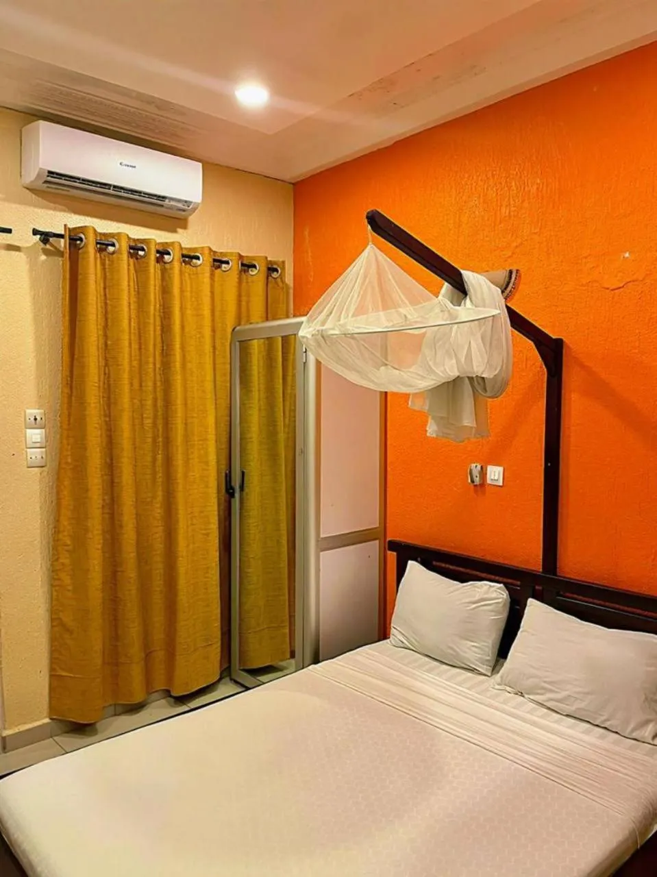 Bed in Hôtels Résidences Easy