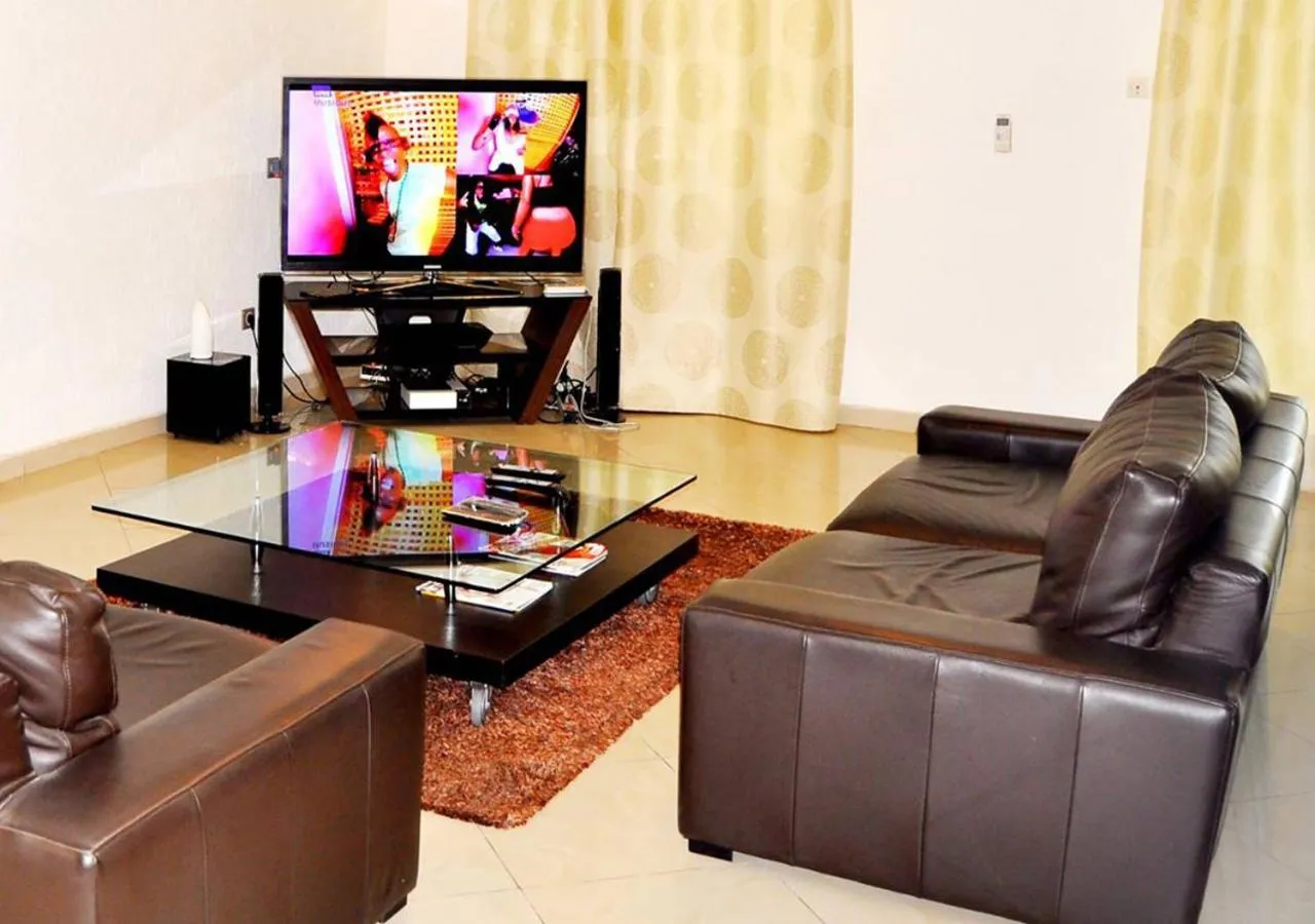 Communal lounge/ TV room in Hôtels Résidences Easy