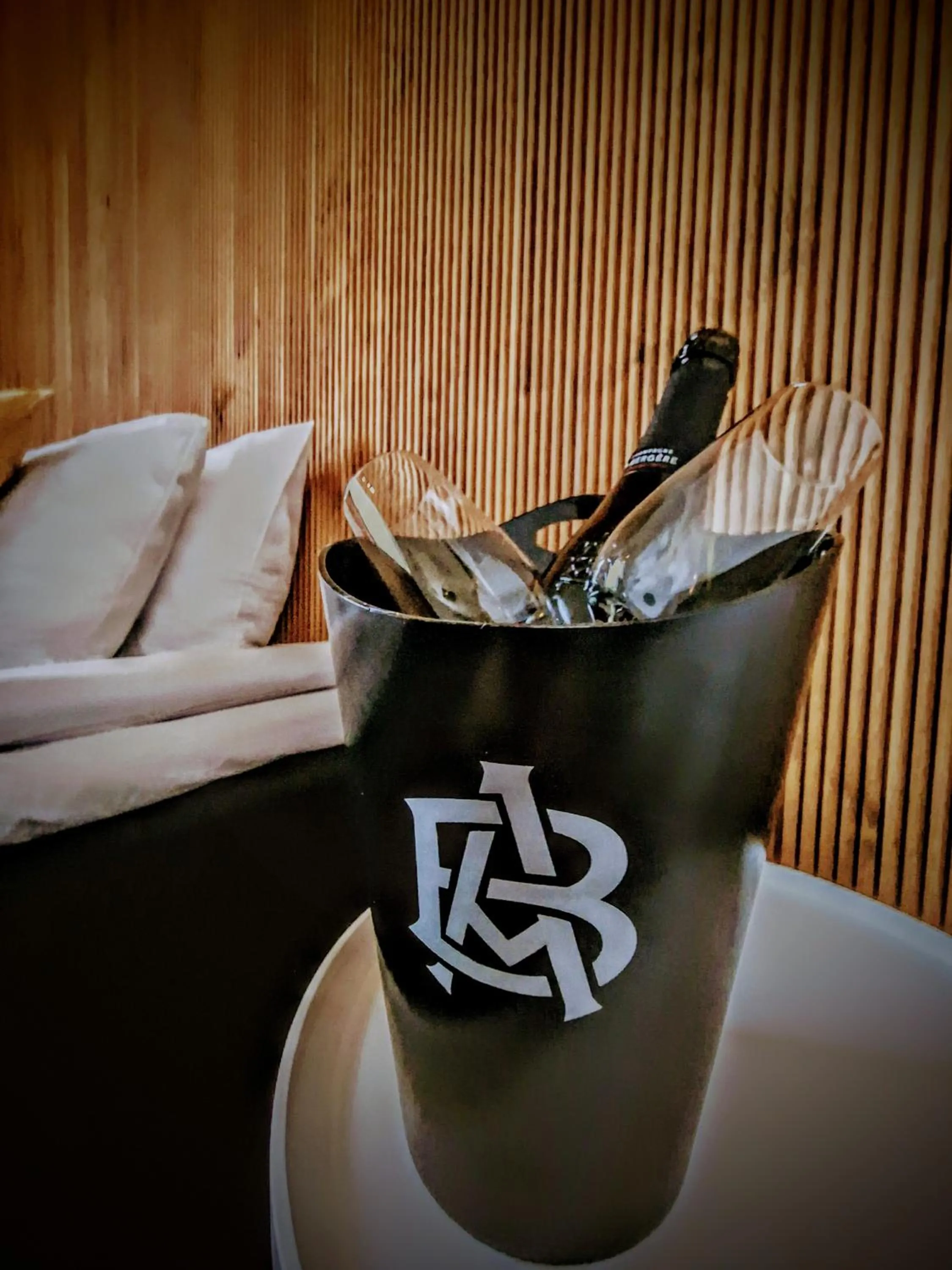 Photo of the whole room in Hotel Seurahuone Riihimäki