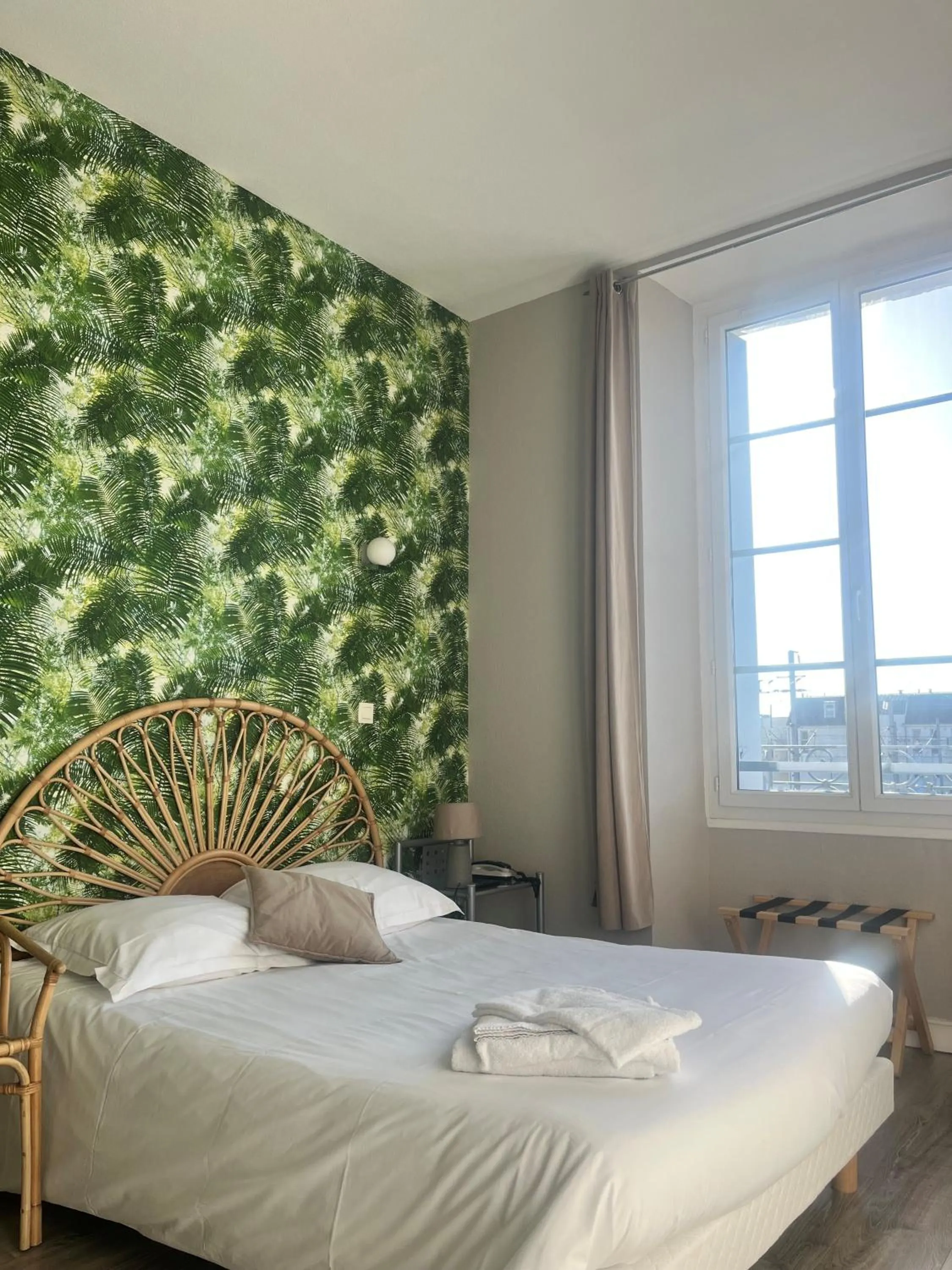 Bed in Hôtel de Bretagne