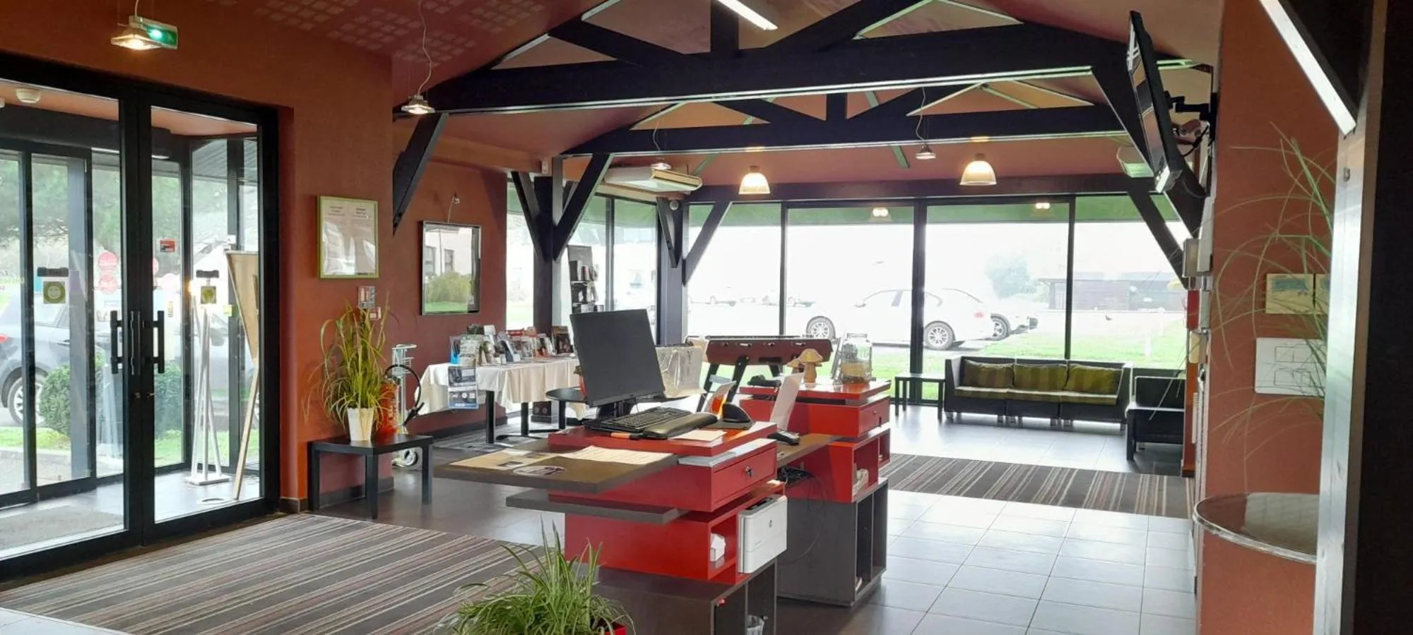 Seating area in ibis Styles Segre