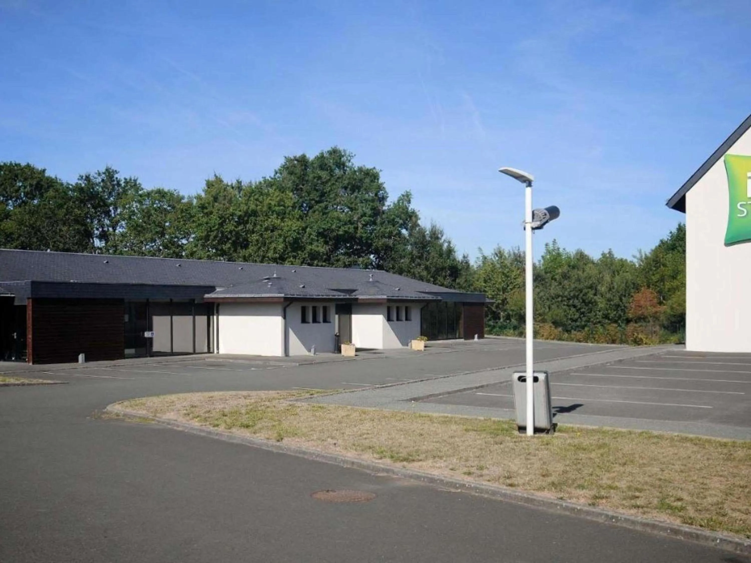 Meeting/conference room in ibis Styles Segre