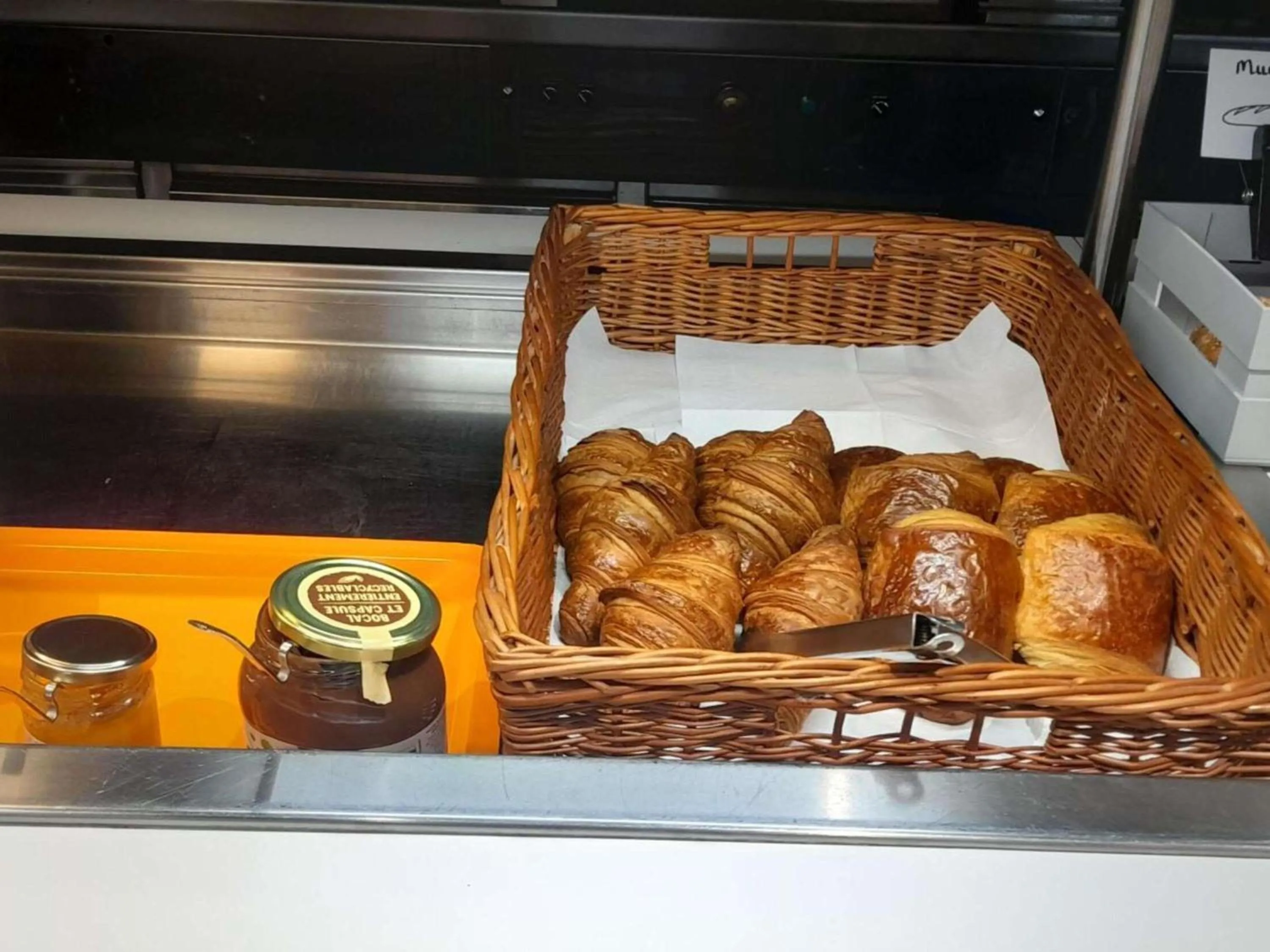 Breakfast in ibis Styles Segre