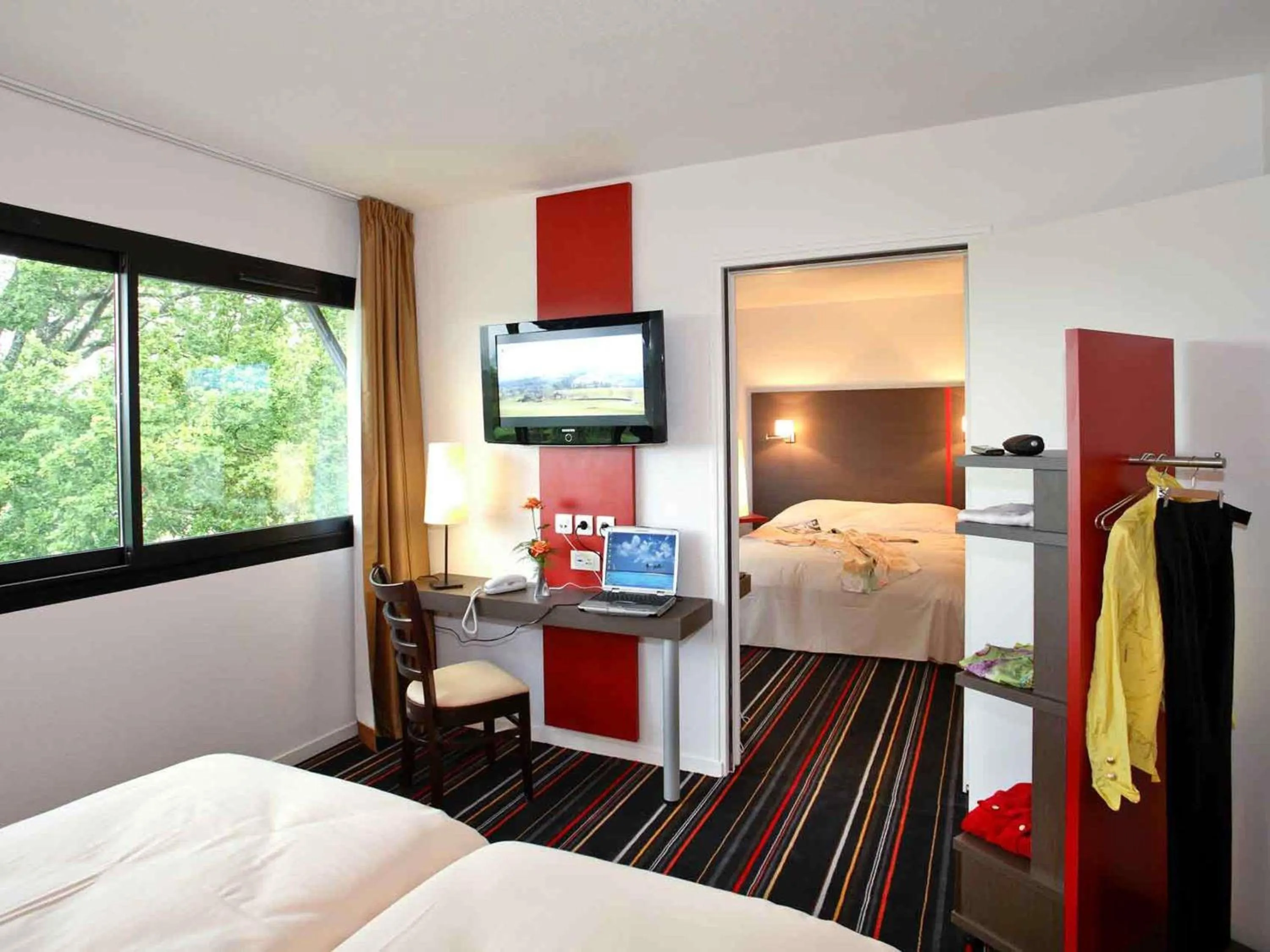Bedroom, Bed in ibis Styles Segre