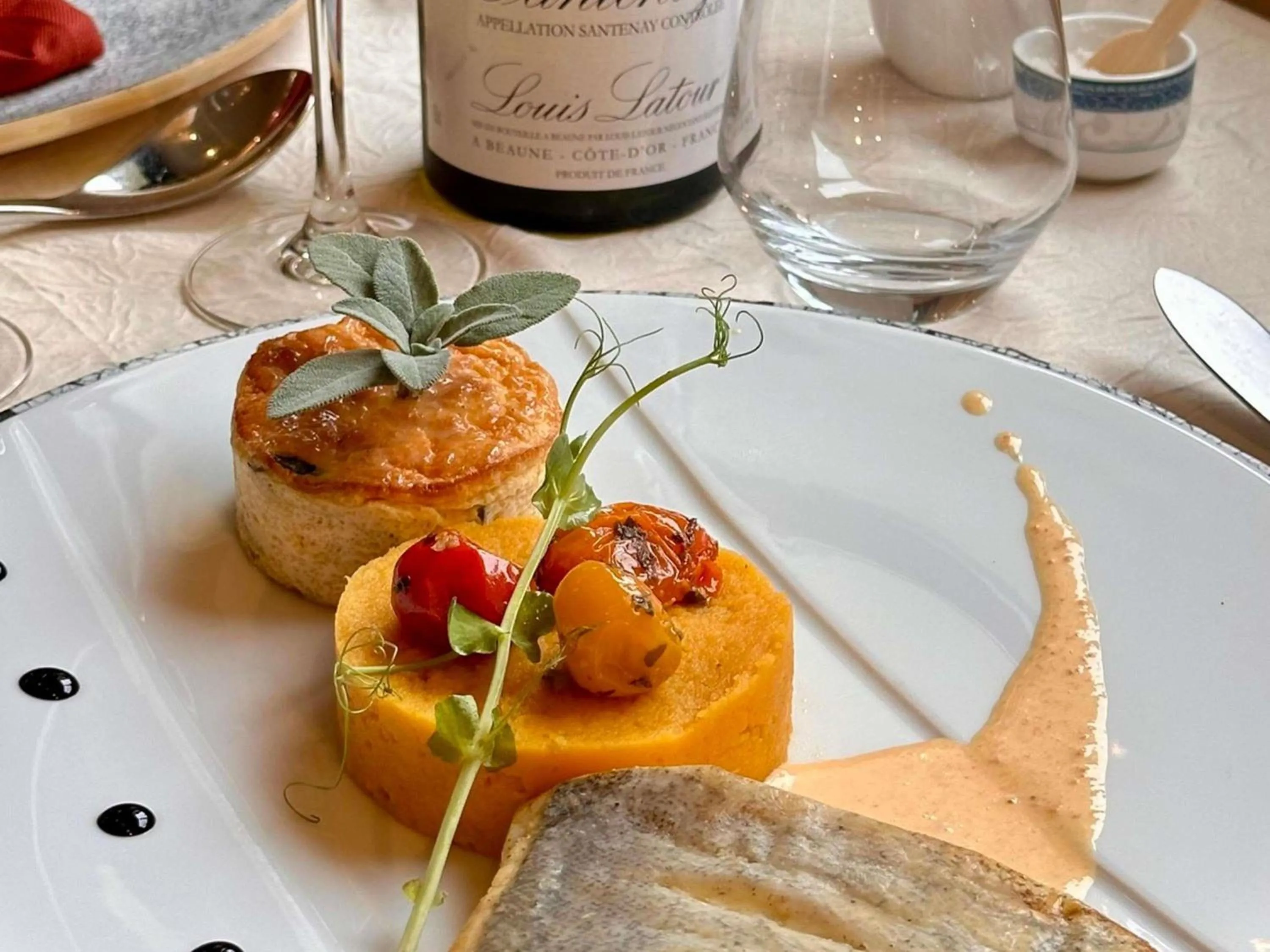 Restaurant/places to eat in ibis Styles Segre