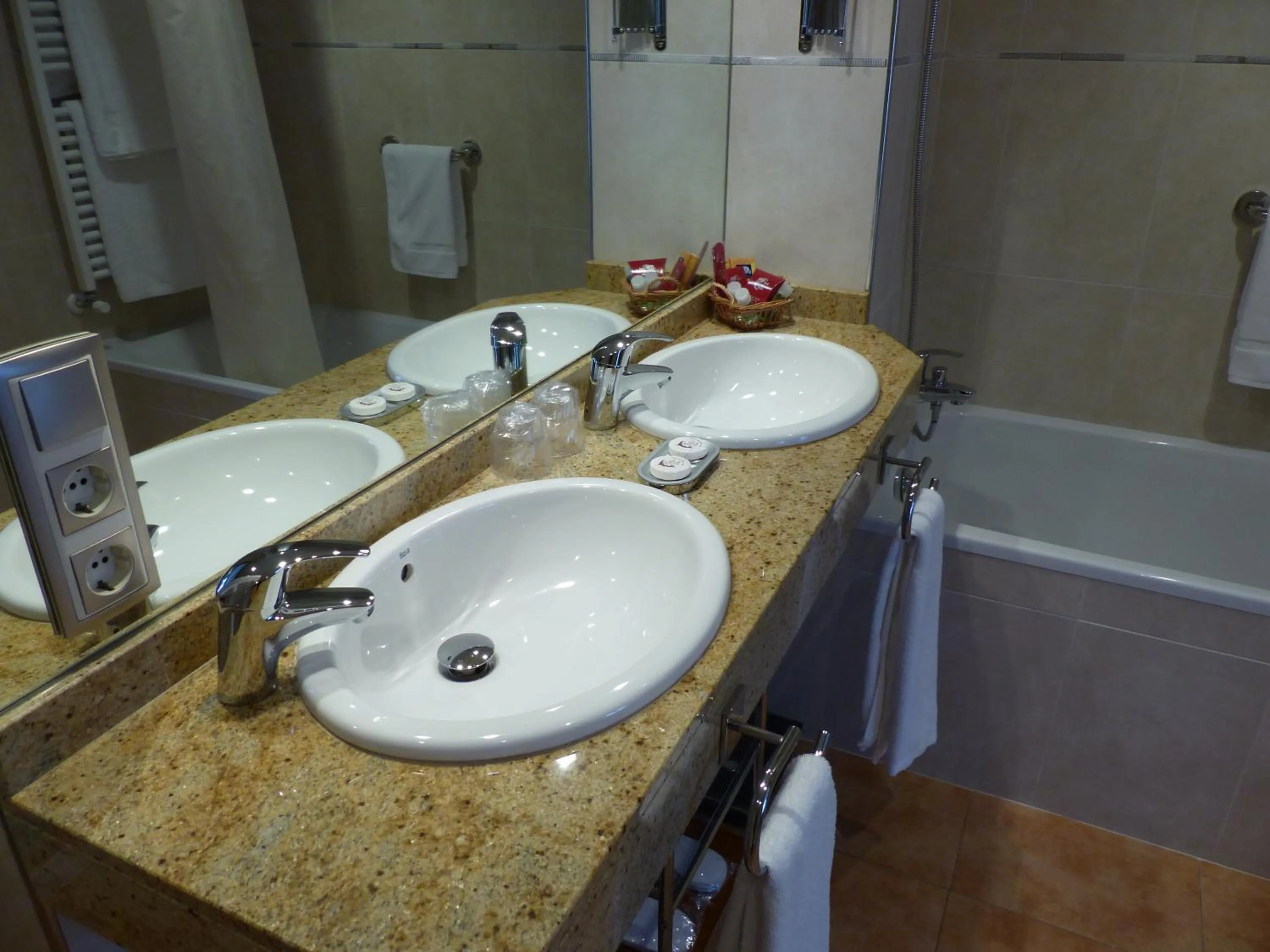 Bathroom in Hotel Les Truites Adults only