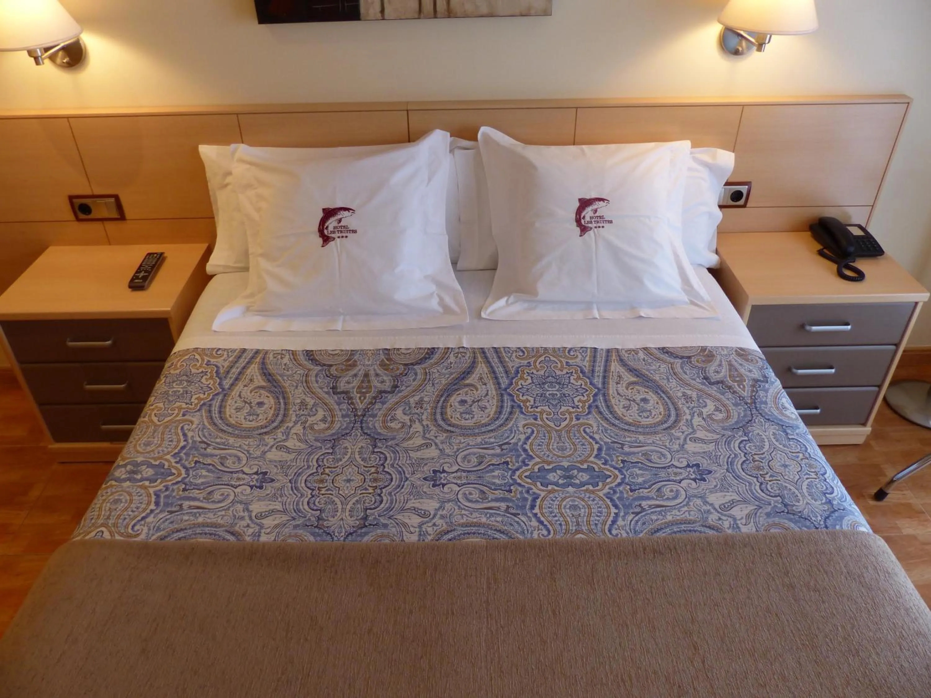 Bed in Hotel Les Truites Adults only