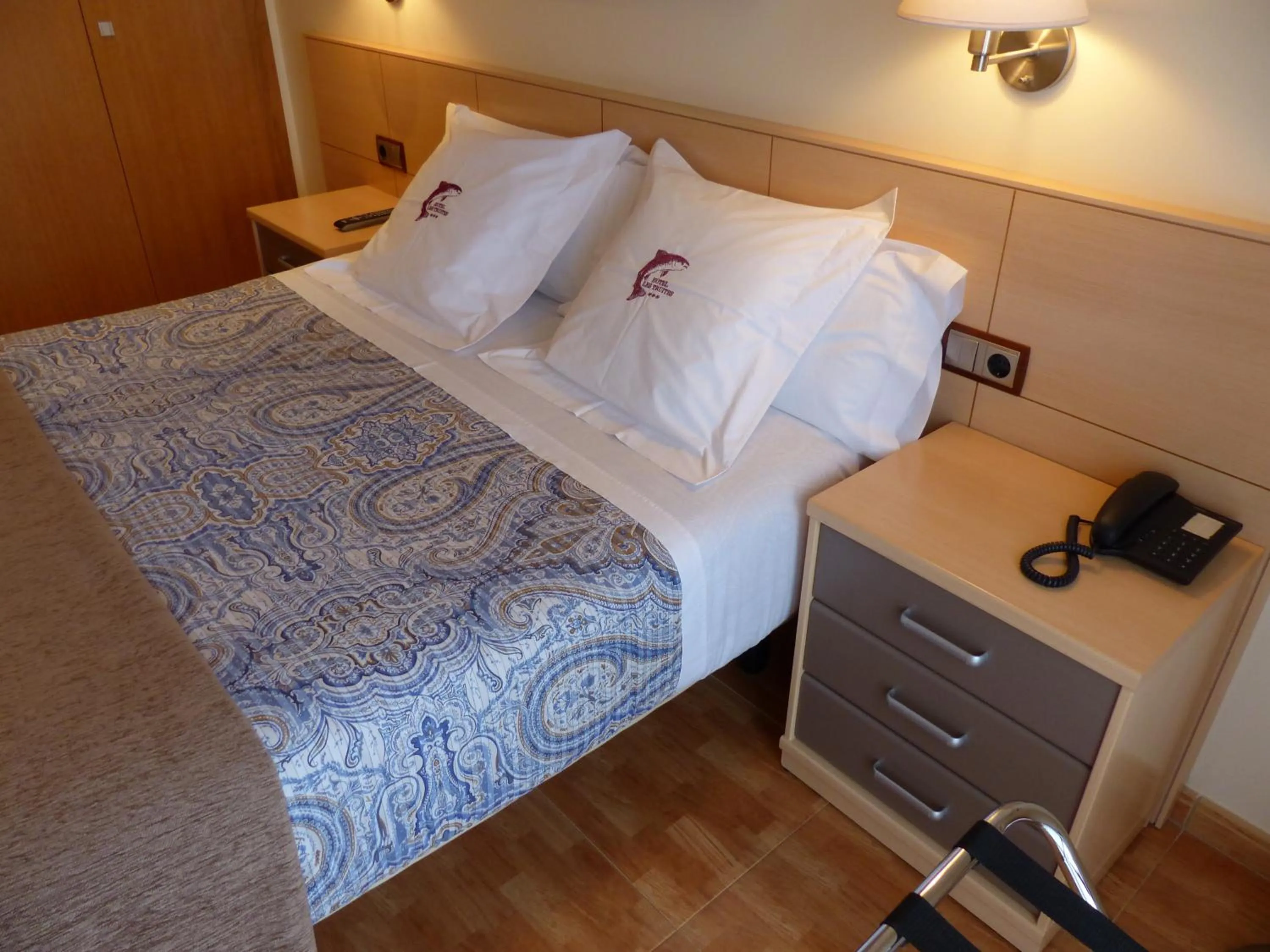 Bed in Hotel Les Truites Adults only