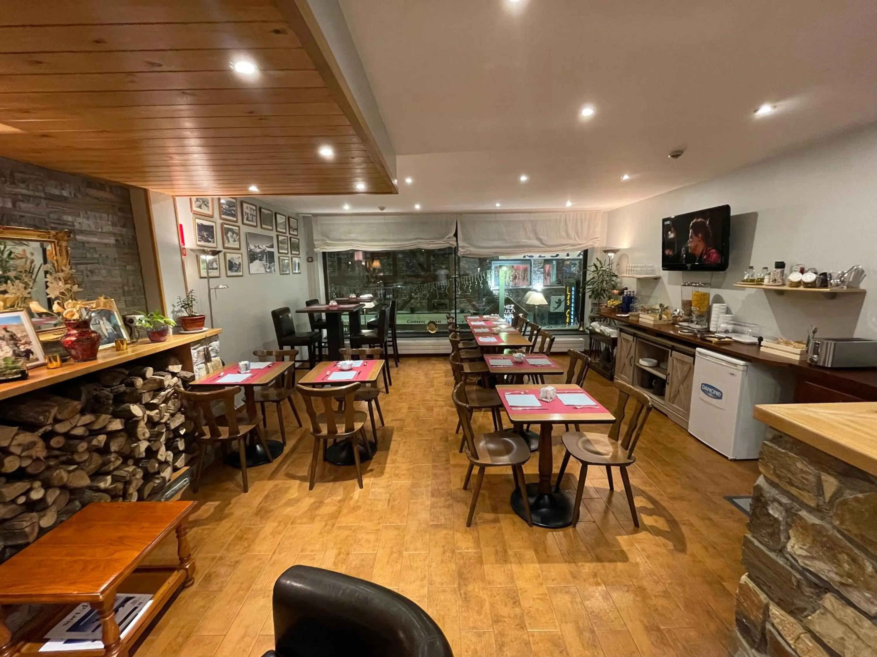 Breakfast in Hotel Les Truites Adults only